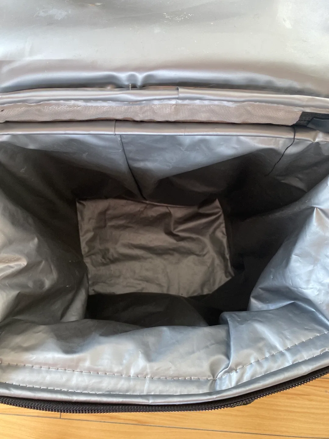 Logo Brands Seattle Seahawks Rolling Cooler Bag image indicator(2)