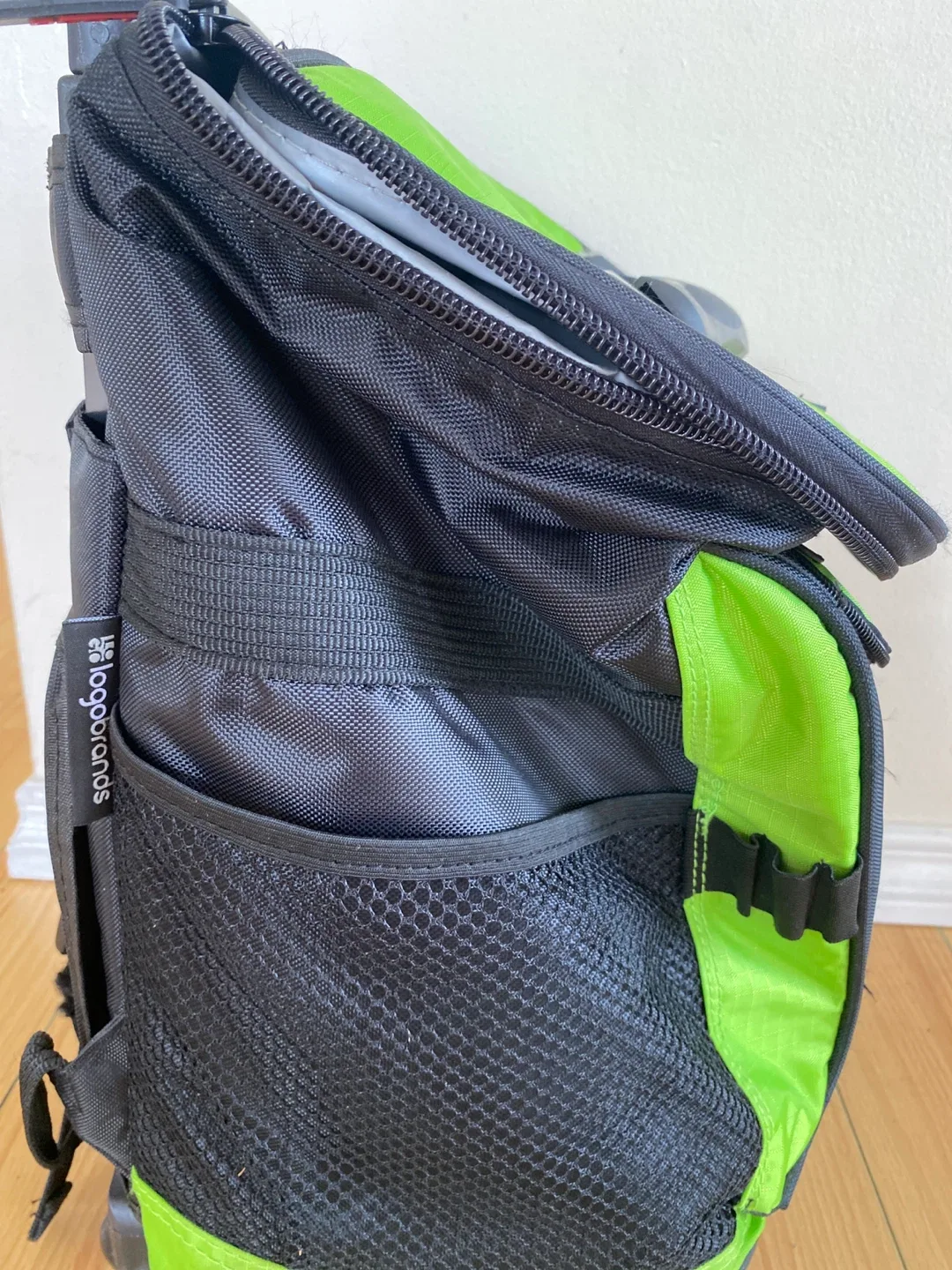 Logo Brands Seattle Seahawks Rolling Cooler Bag image indicator(4)