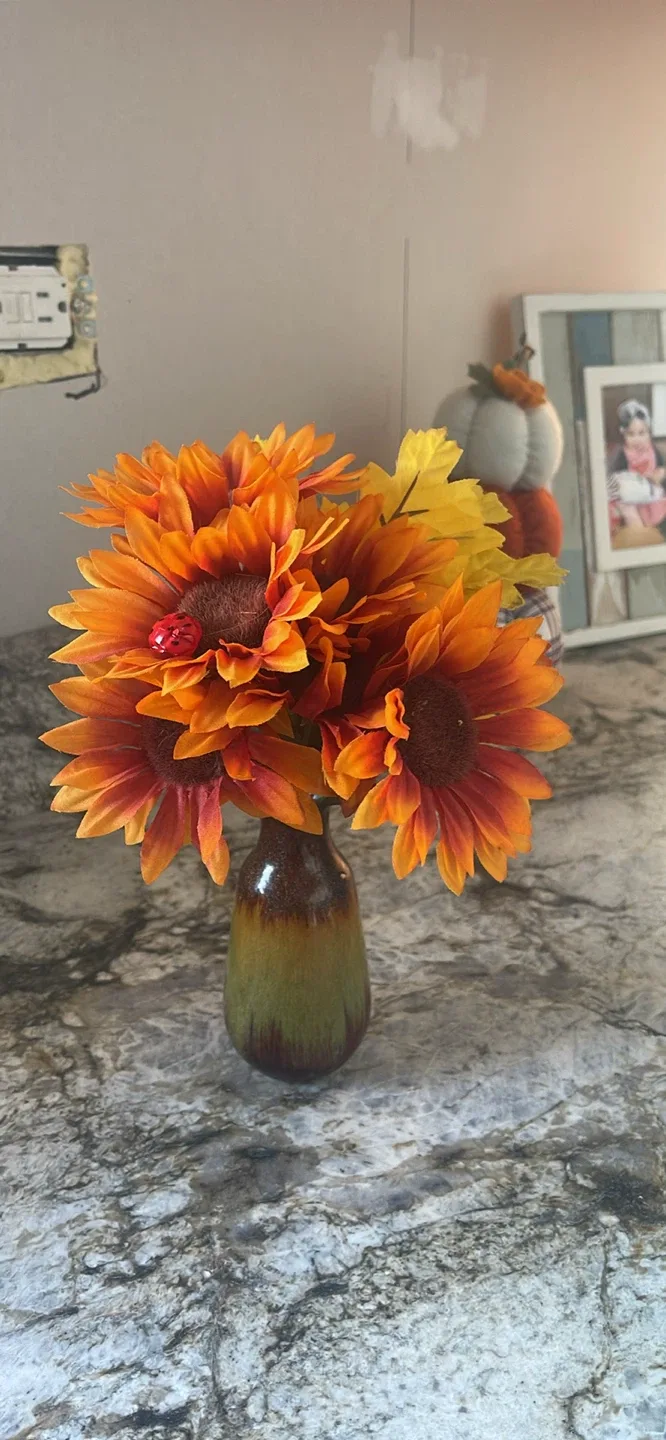 Fall Sunflower Arrangement thumbnail