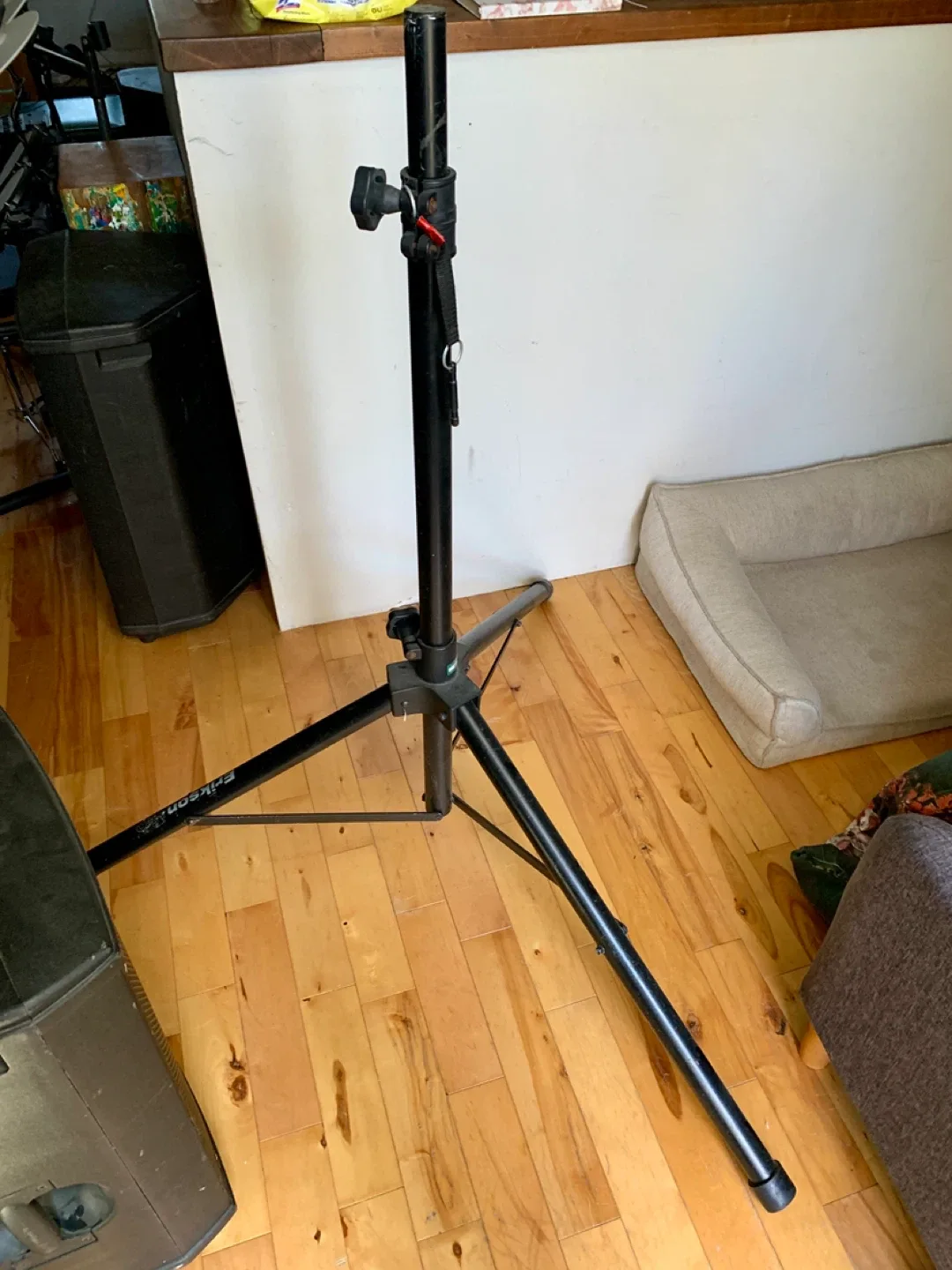 Yorkville NX25p powered PA speakers image indicator(5)