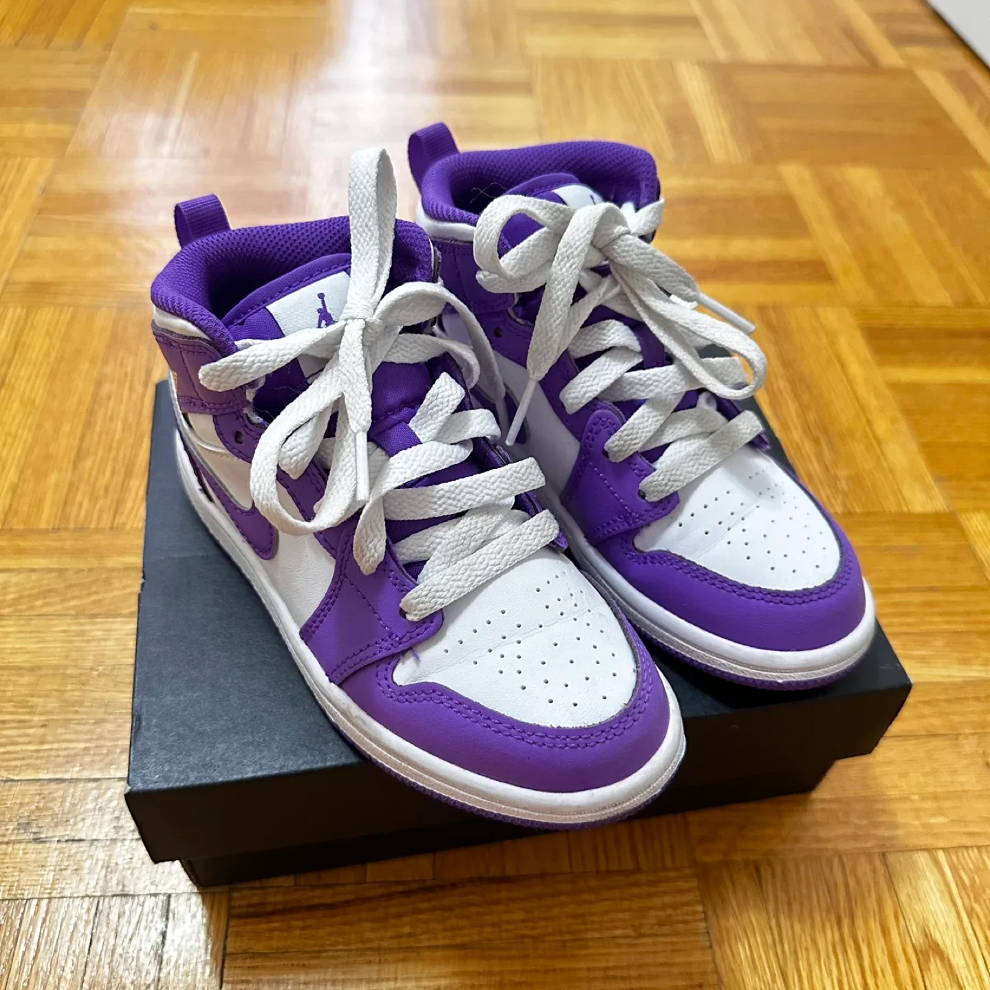 Jordan 1 MID (PS) Purple Venom/White Kids image indicator(2)