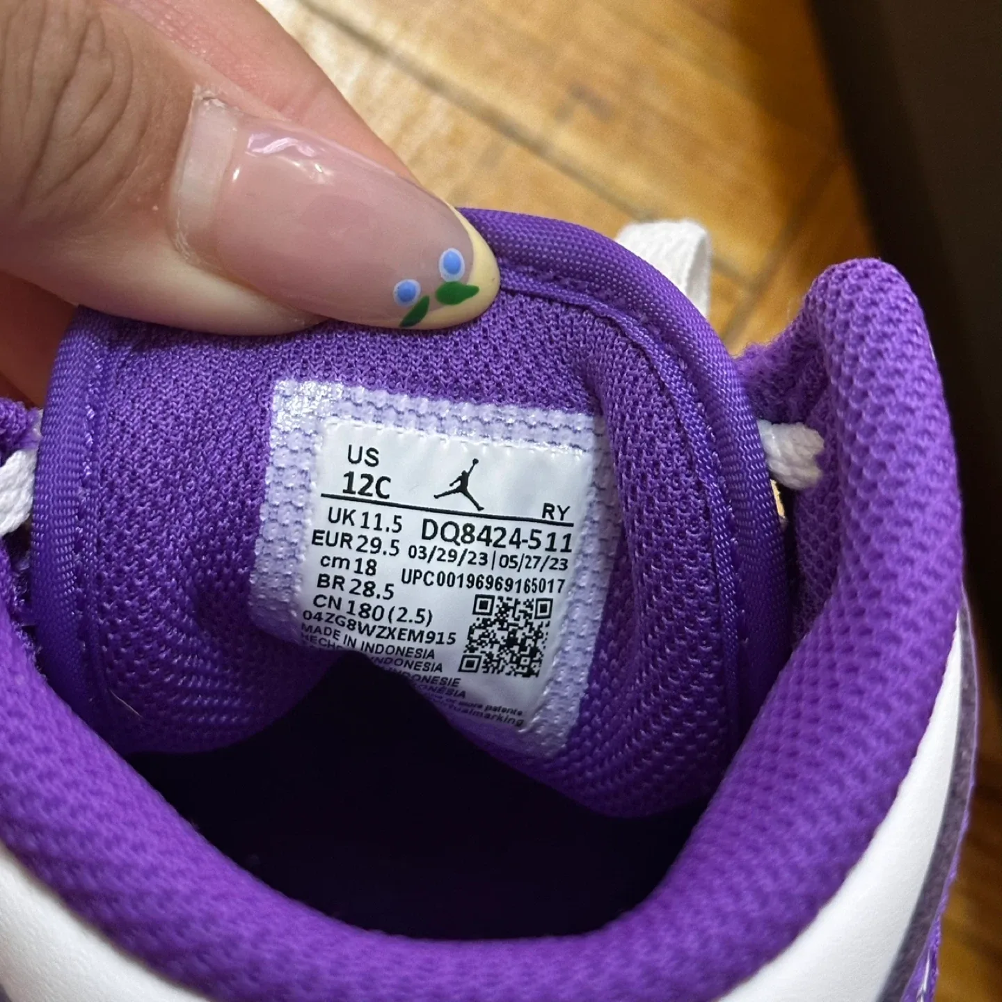 Jordan 1 MID (PS) Purple Venom/White Kids image indicator(7)