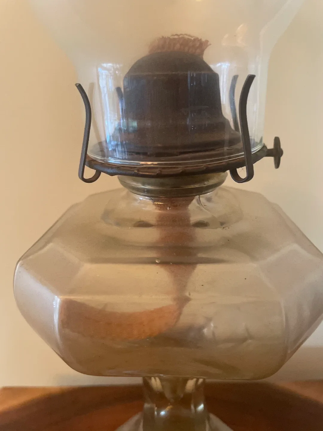 Vintage Glass Oil Lamp image indicator(3)