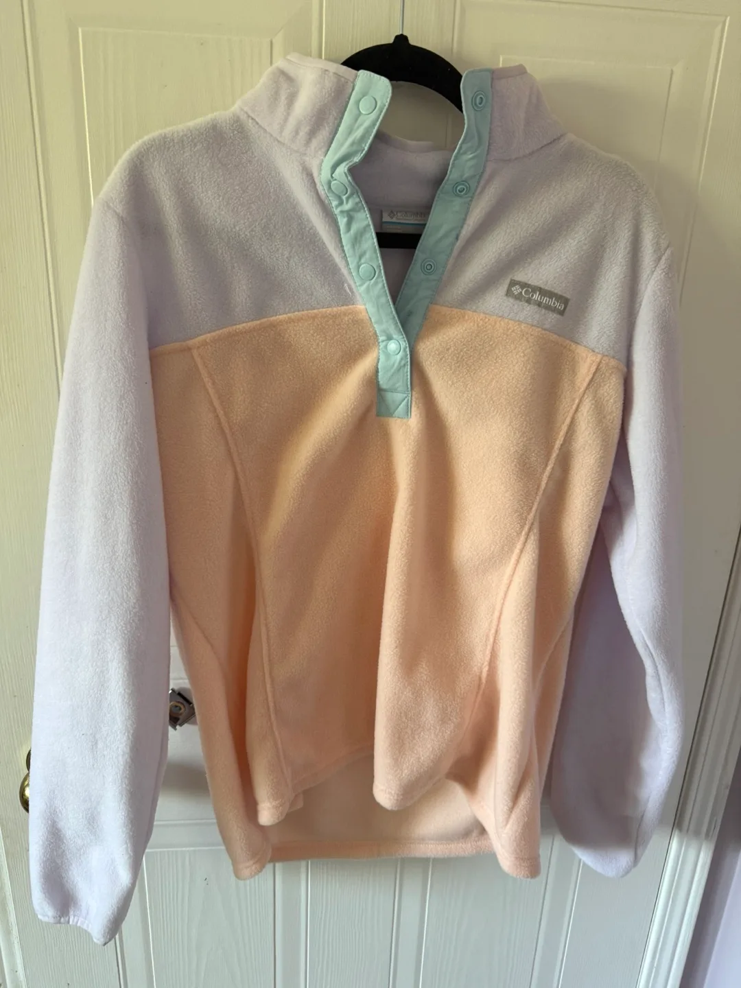 Columbia sweater thumbnail