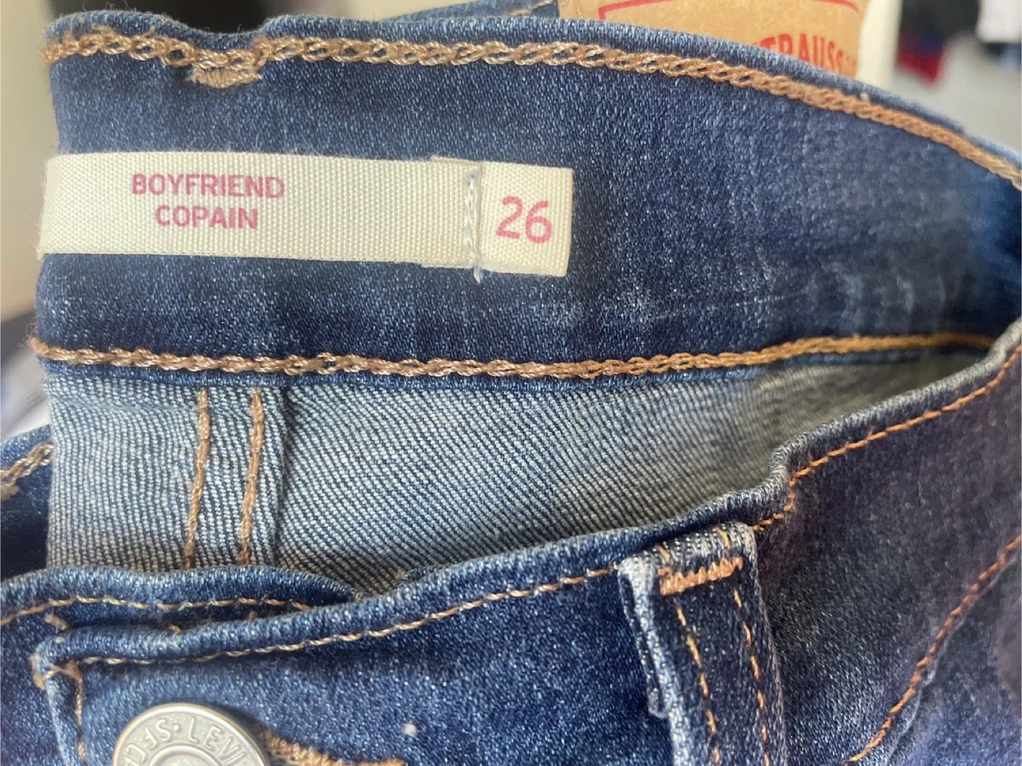 Levis boyfriend Jeans image indicator(5)