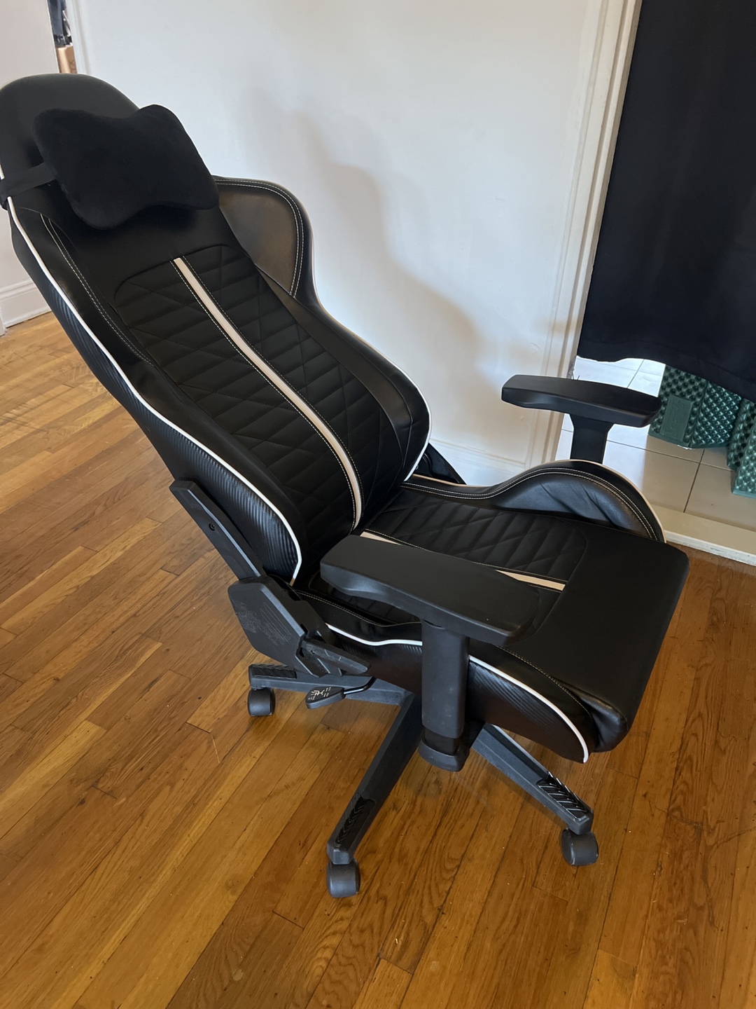 Black Gaming Chair - photo 5