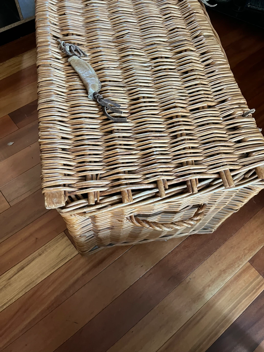 Wicker Storage Trunk/Picnic Basket - photo 4