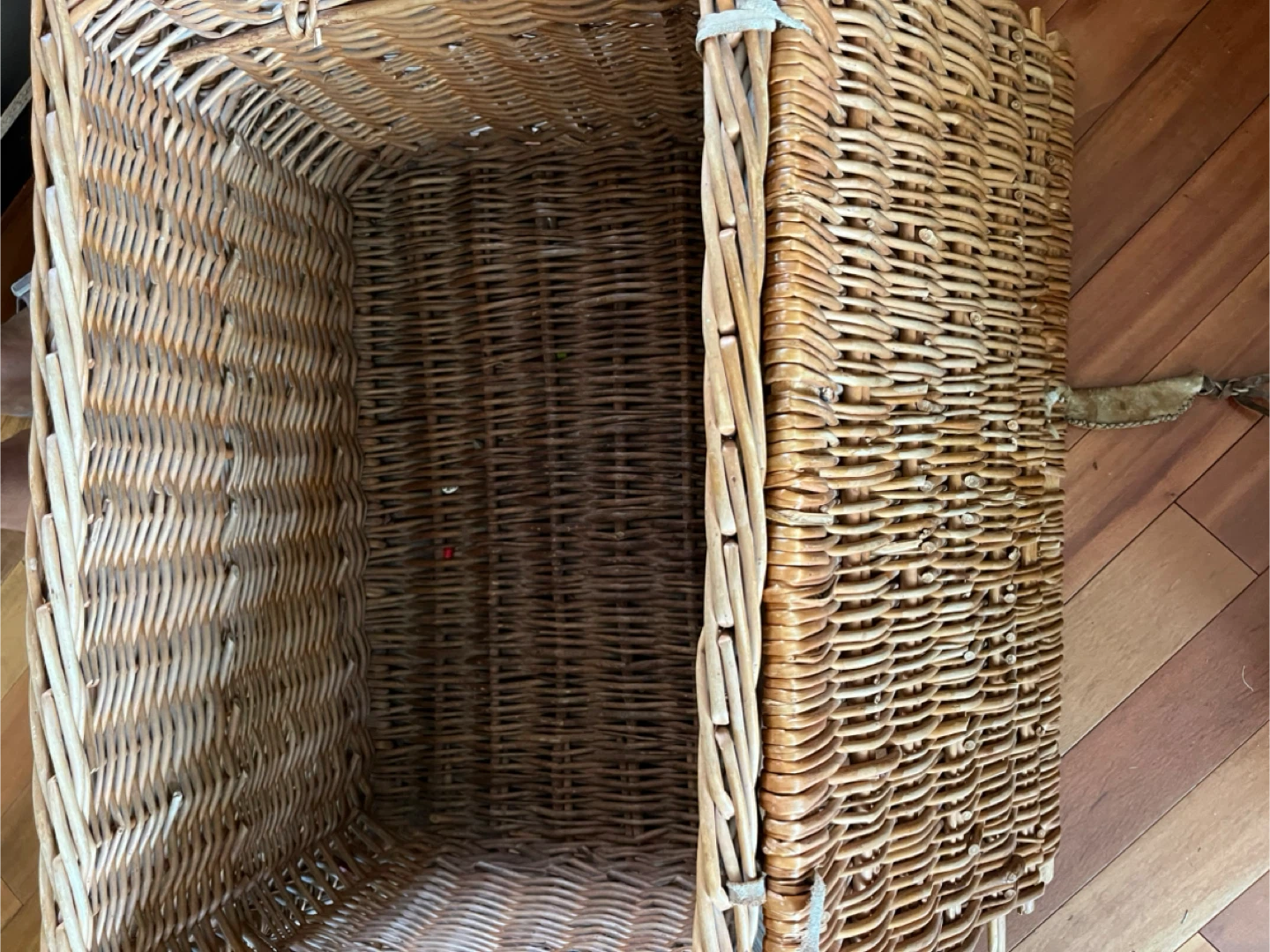 Wicker Storage Trunk/Picnic Basket - photo 3
