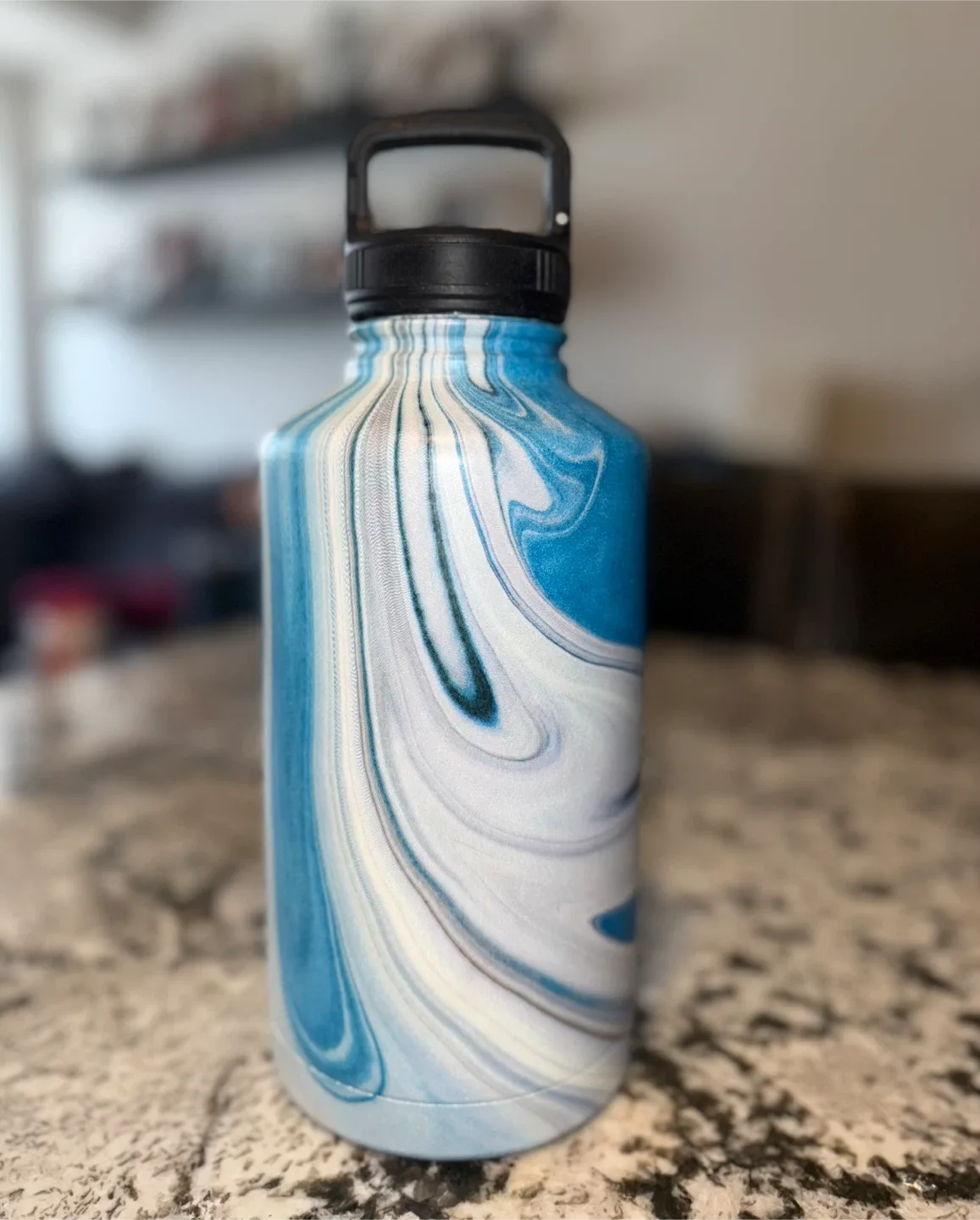 64 oz FineDine Insulated Bottle image indicator(4)