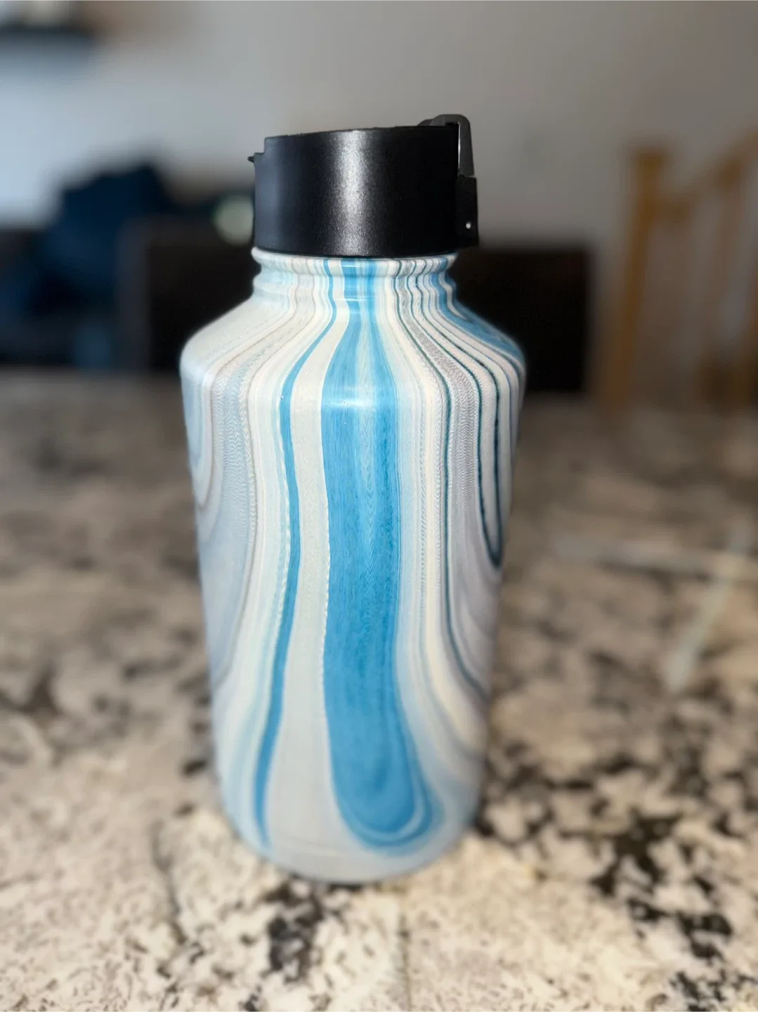64 oz FineDine Insulated Bottle image indicator(6)