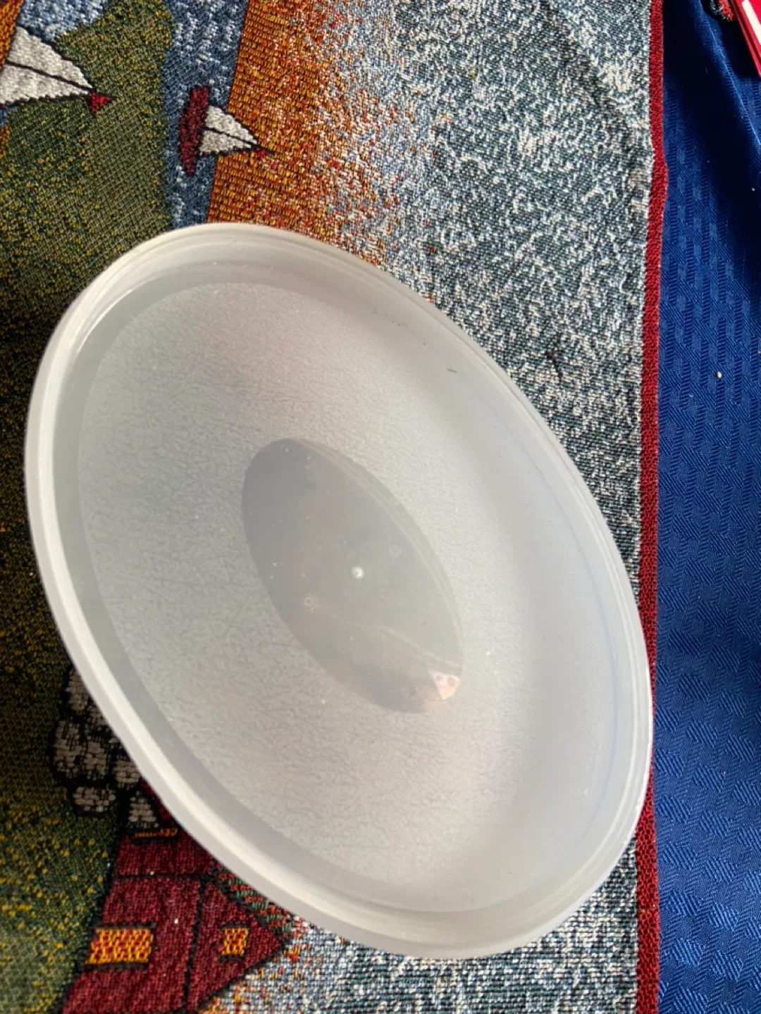 Round cheese Grater with Container image indicator(3)