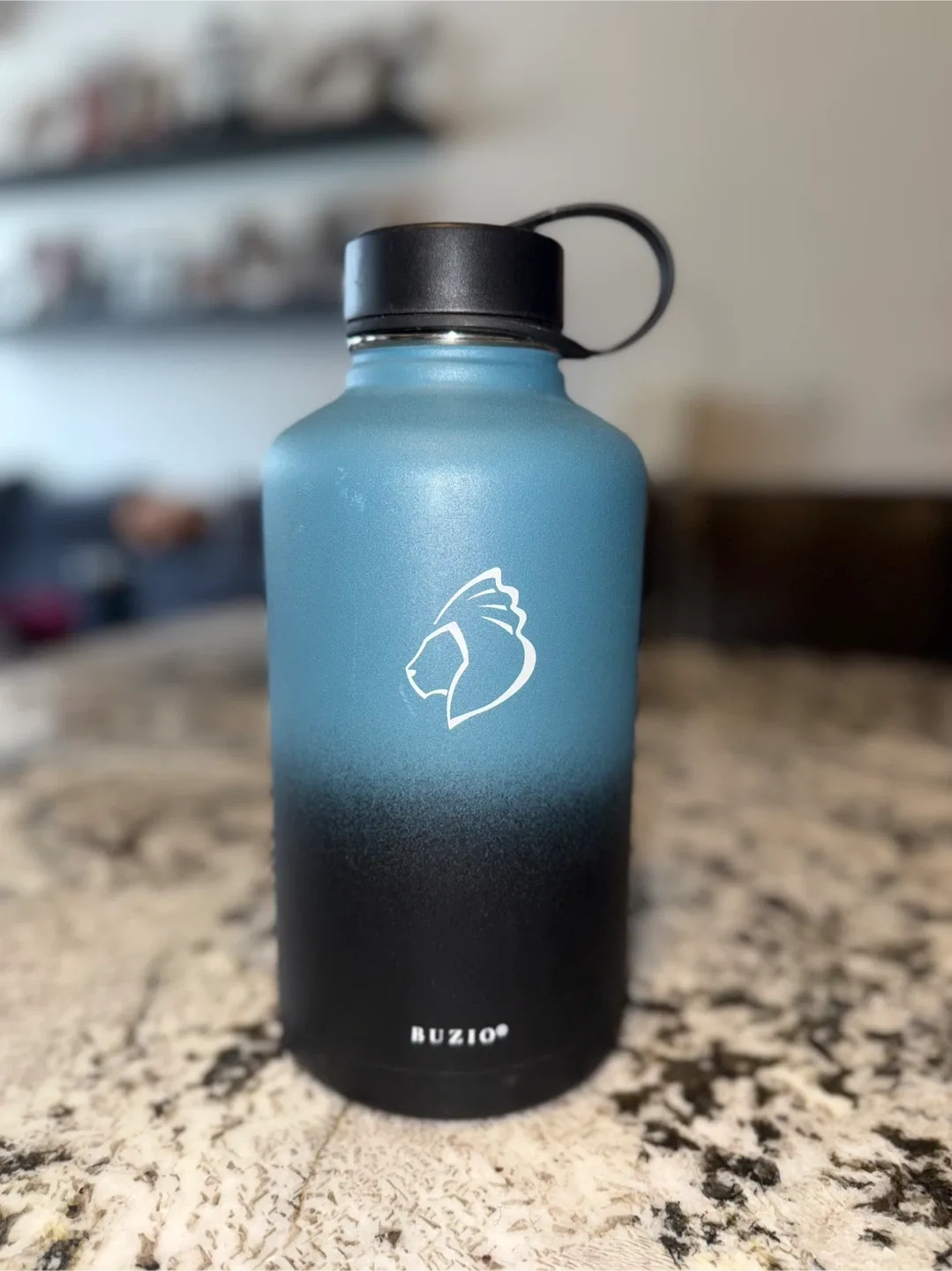 Buzio Insulated Bottle – 64 oz image indicator(3)