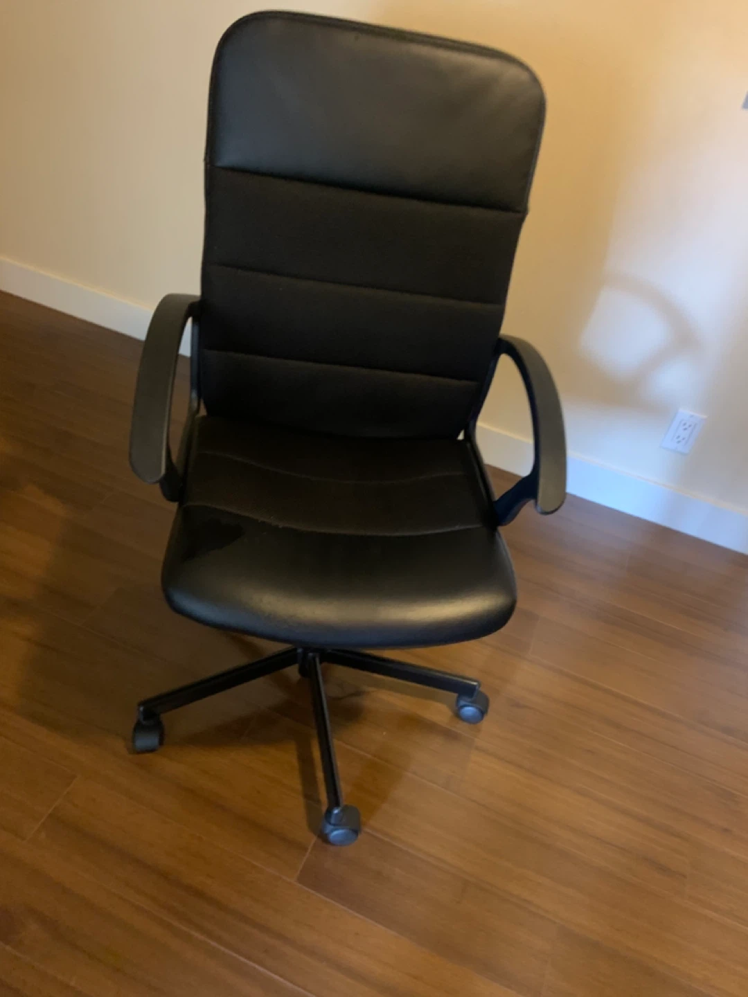Black Office Chair - photo 3