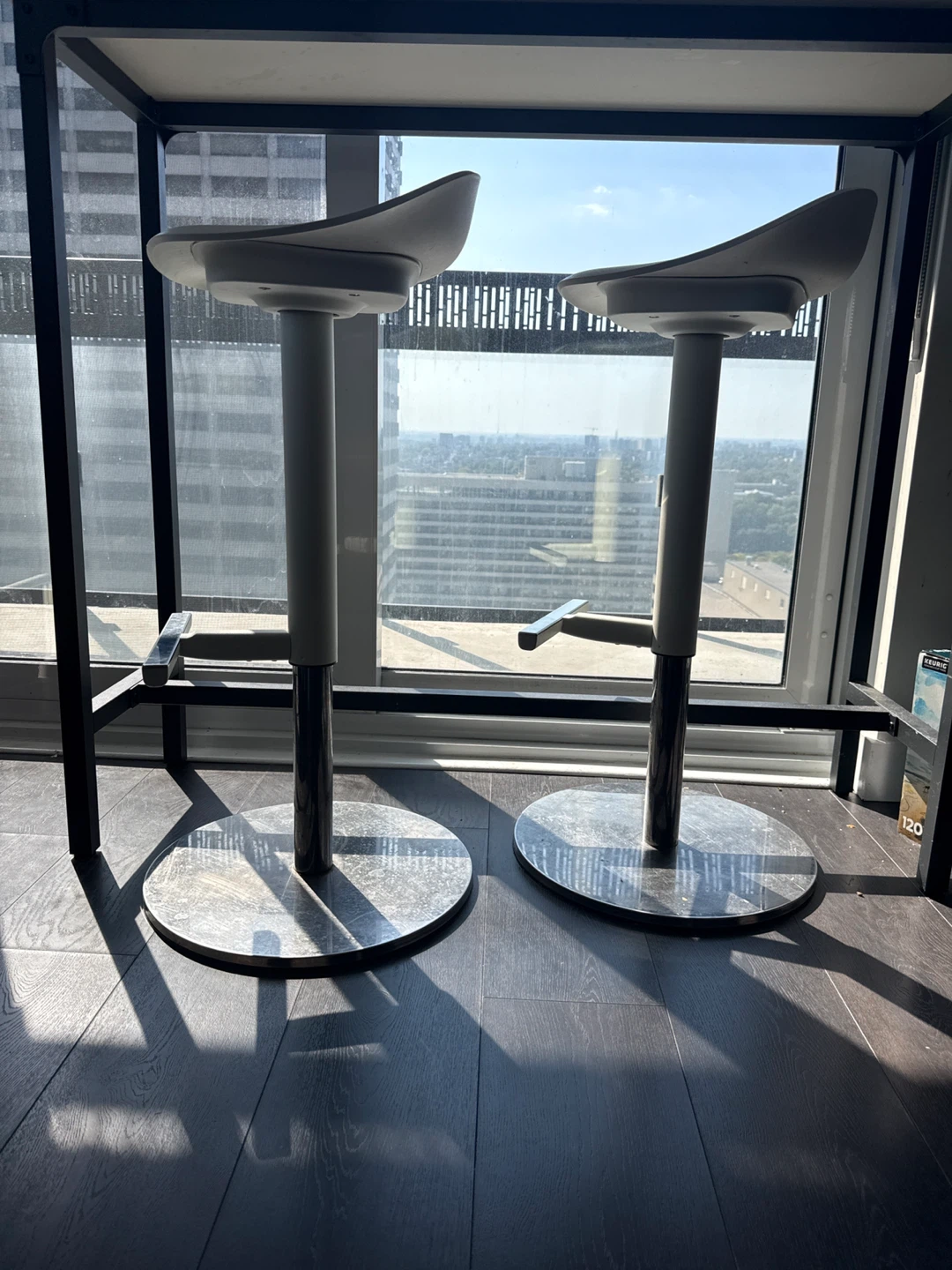Urgent IKEA Janinge Bar Stools, White, 76 cm - photo 2