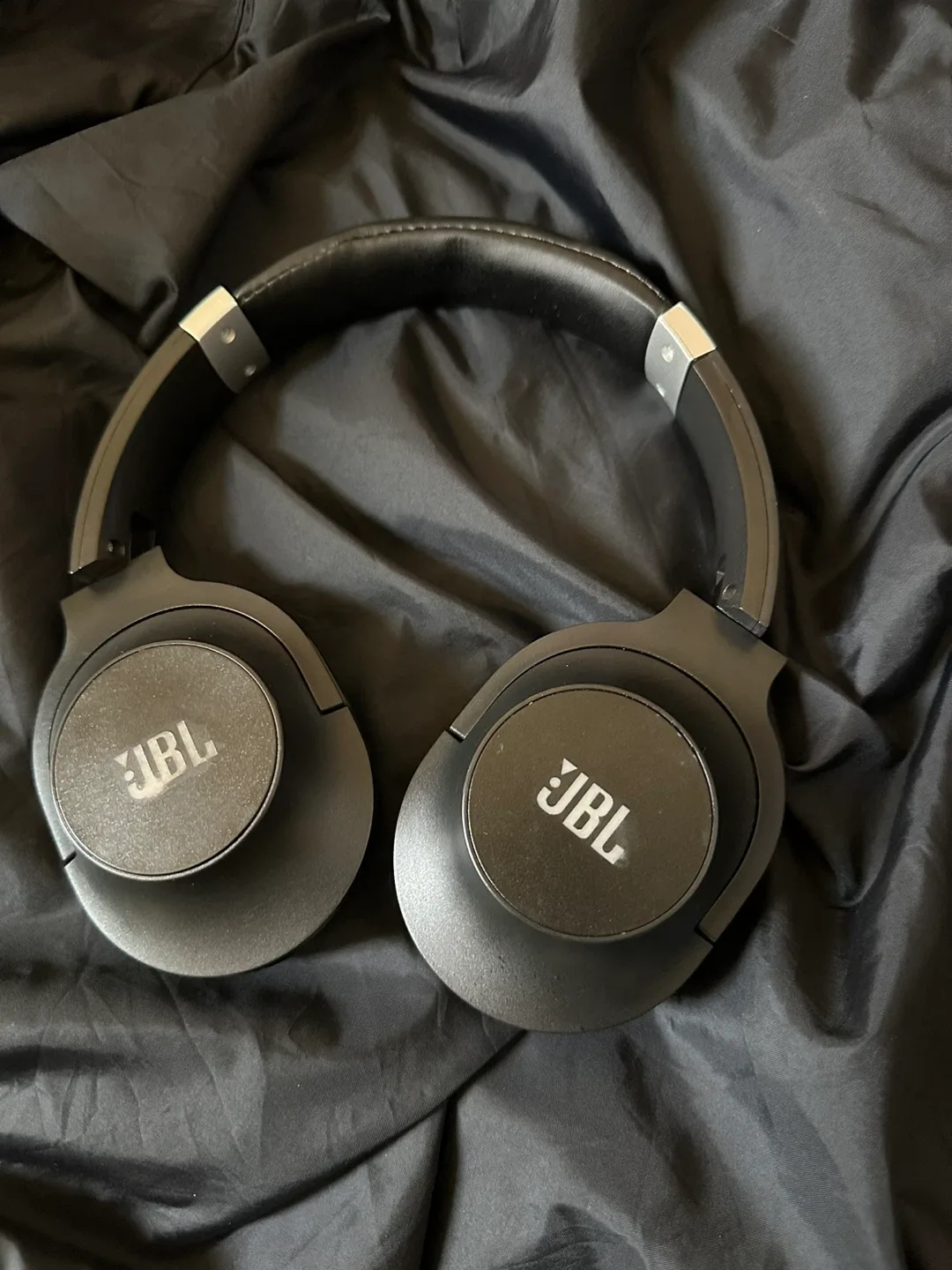 JBL Headphones - Black thumbnail