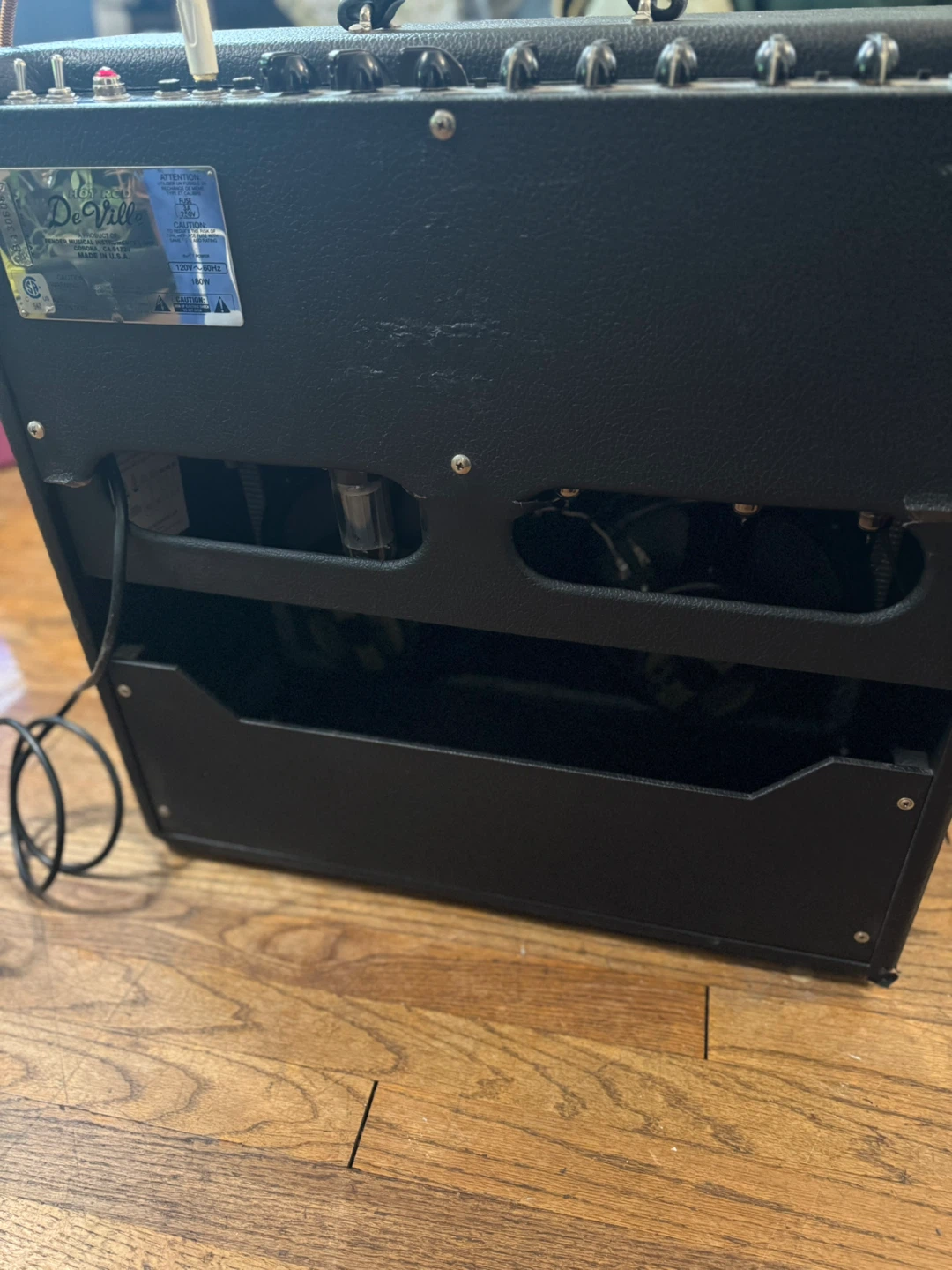 Fender Deville Amplifier - photo 4