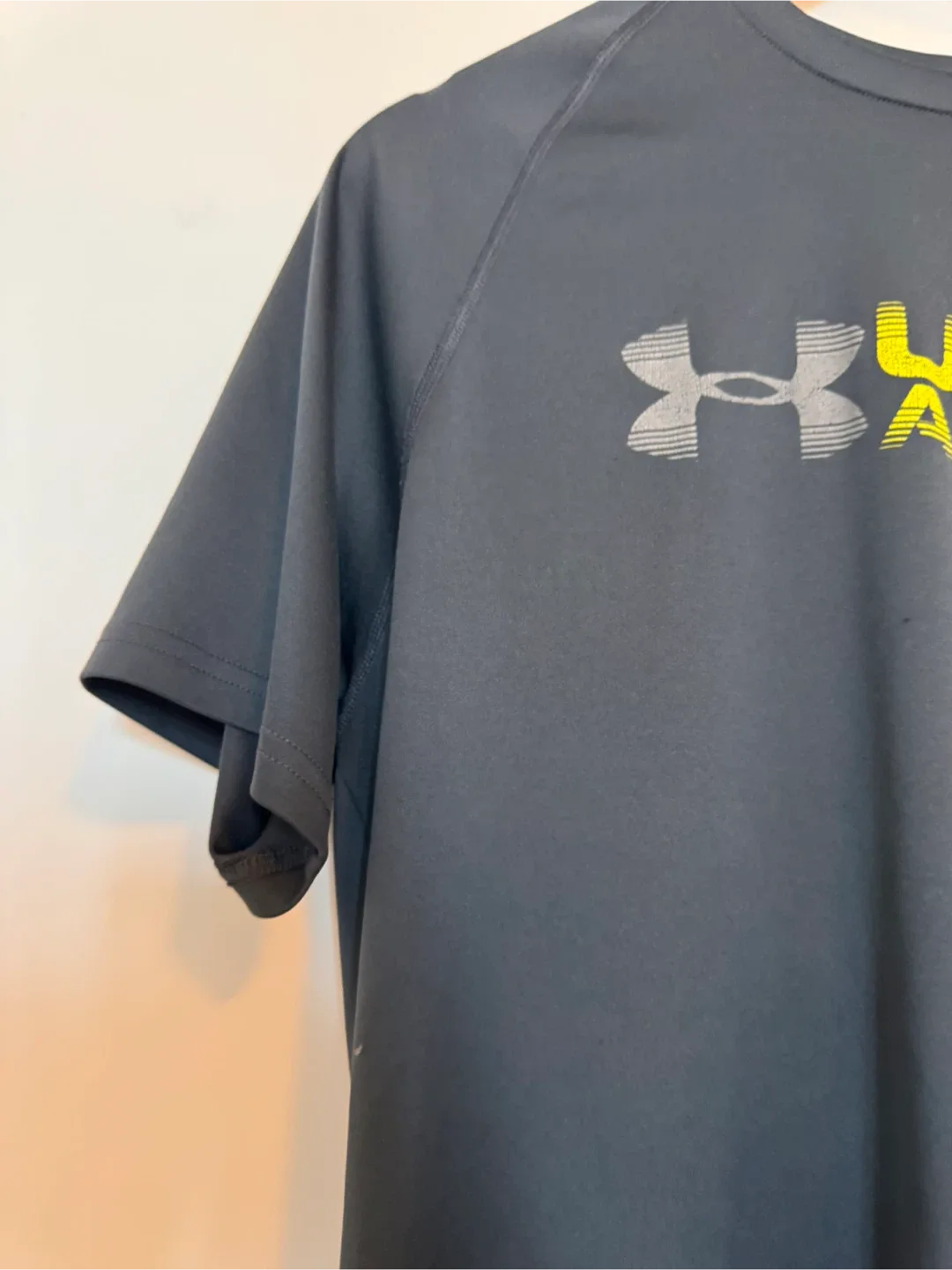 Under Armour Grey T-Shirt image indicator(3)