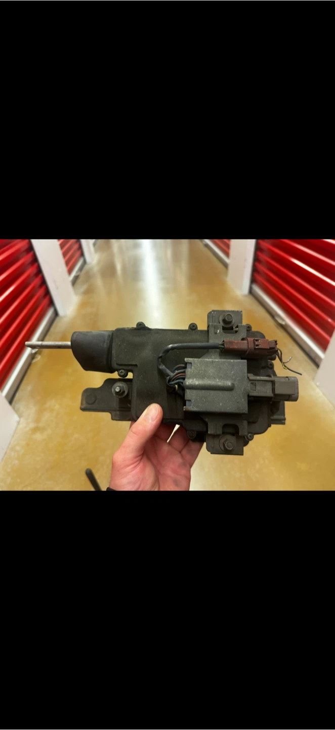 Nissan Skyline R32 GTS-t OEM parts - photo 2