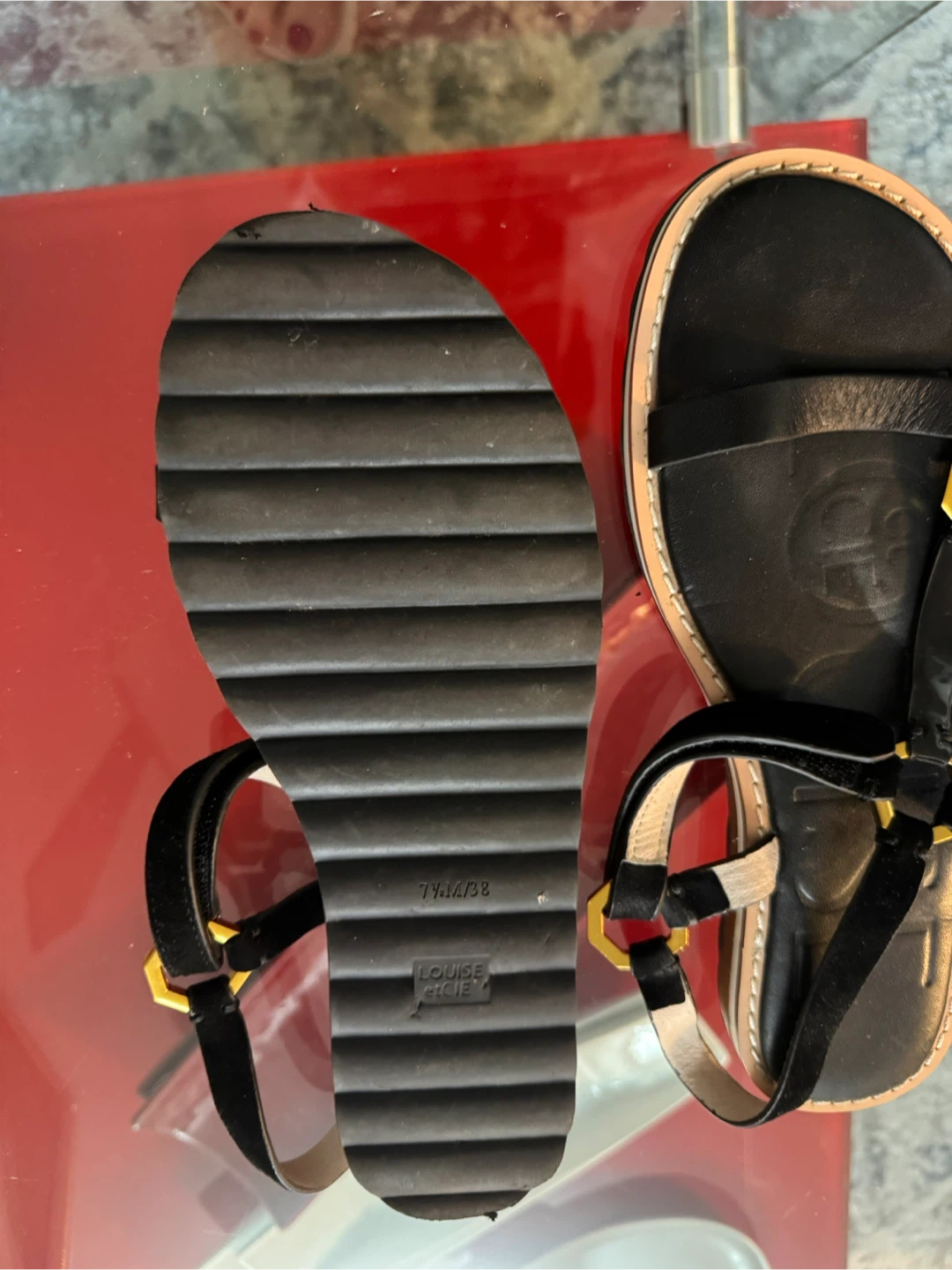 Louise et Cie Black Leather Sandals - Size 7.5 - photo 2