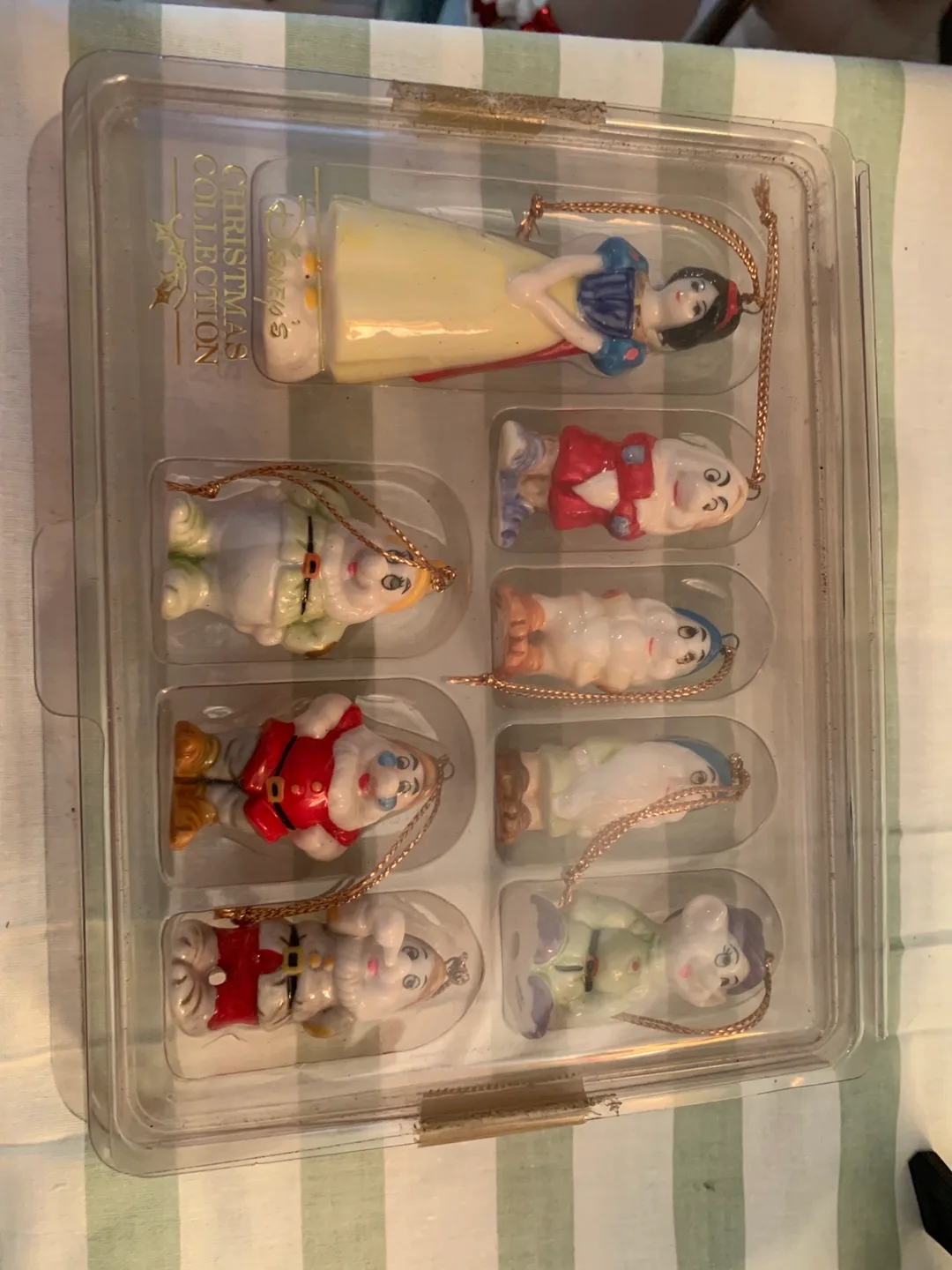 Disney's Christmas Collection Snow White & 7 Dwarfs Ornaments thumbnail
