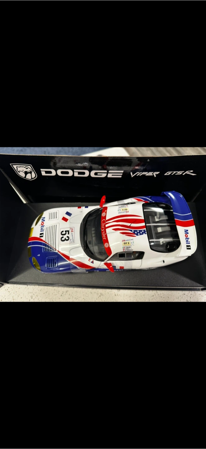 AUTOart 1998 Dodge Viper GTS-R Team Oreca LMGT2 - photo 4