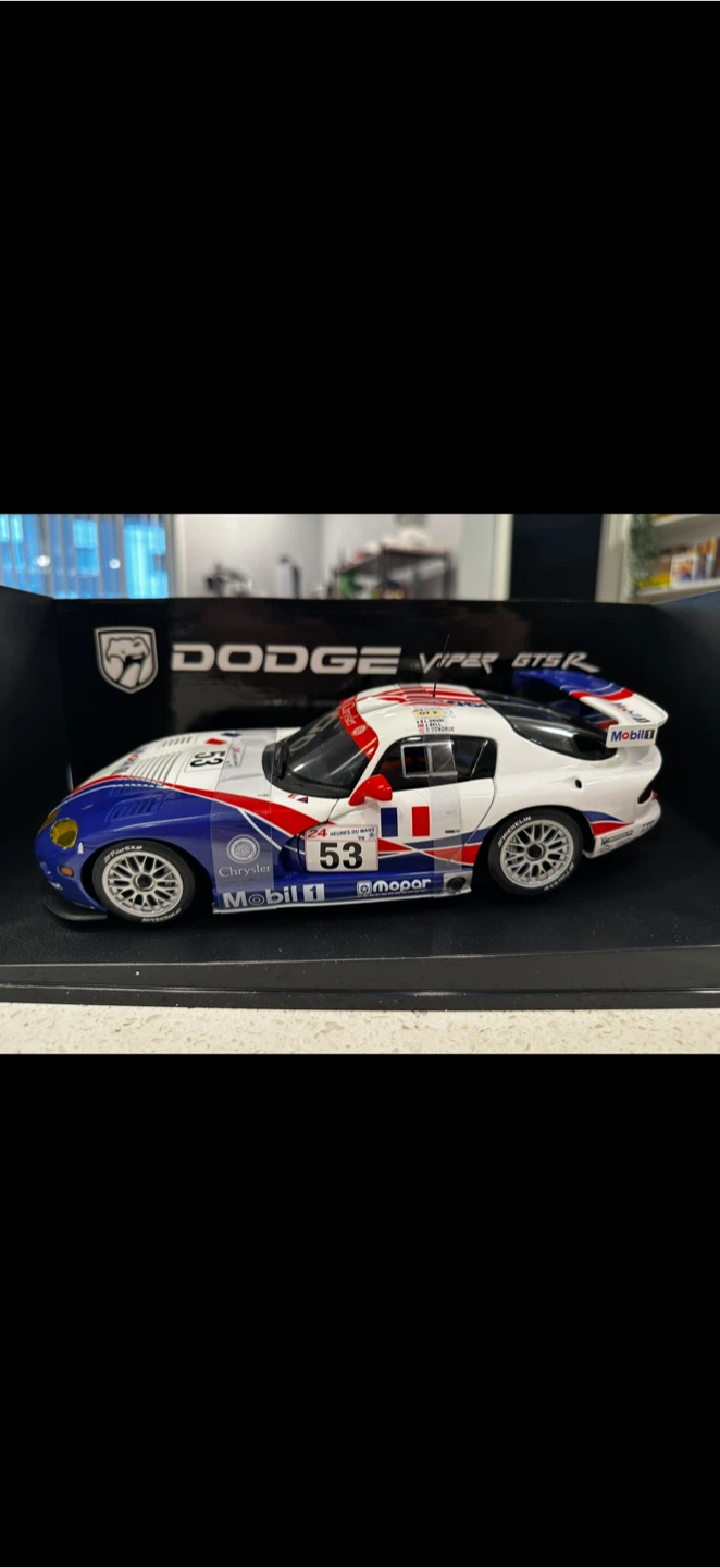 AUTOart 1998 Dodge Viper GTS-R Team Oreca LMGT2