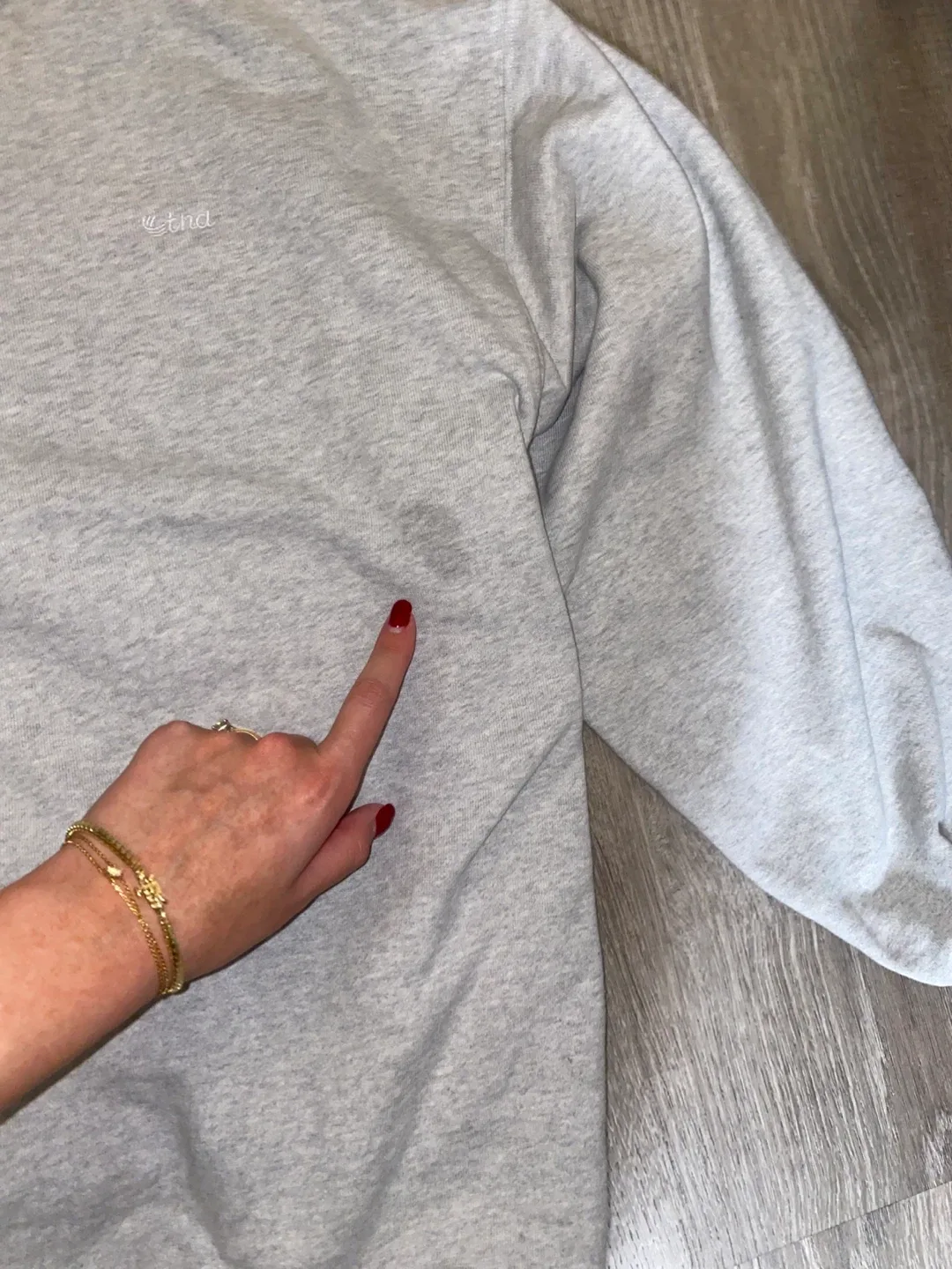 TNA heather grey crew neck image indicator(5)