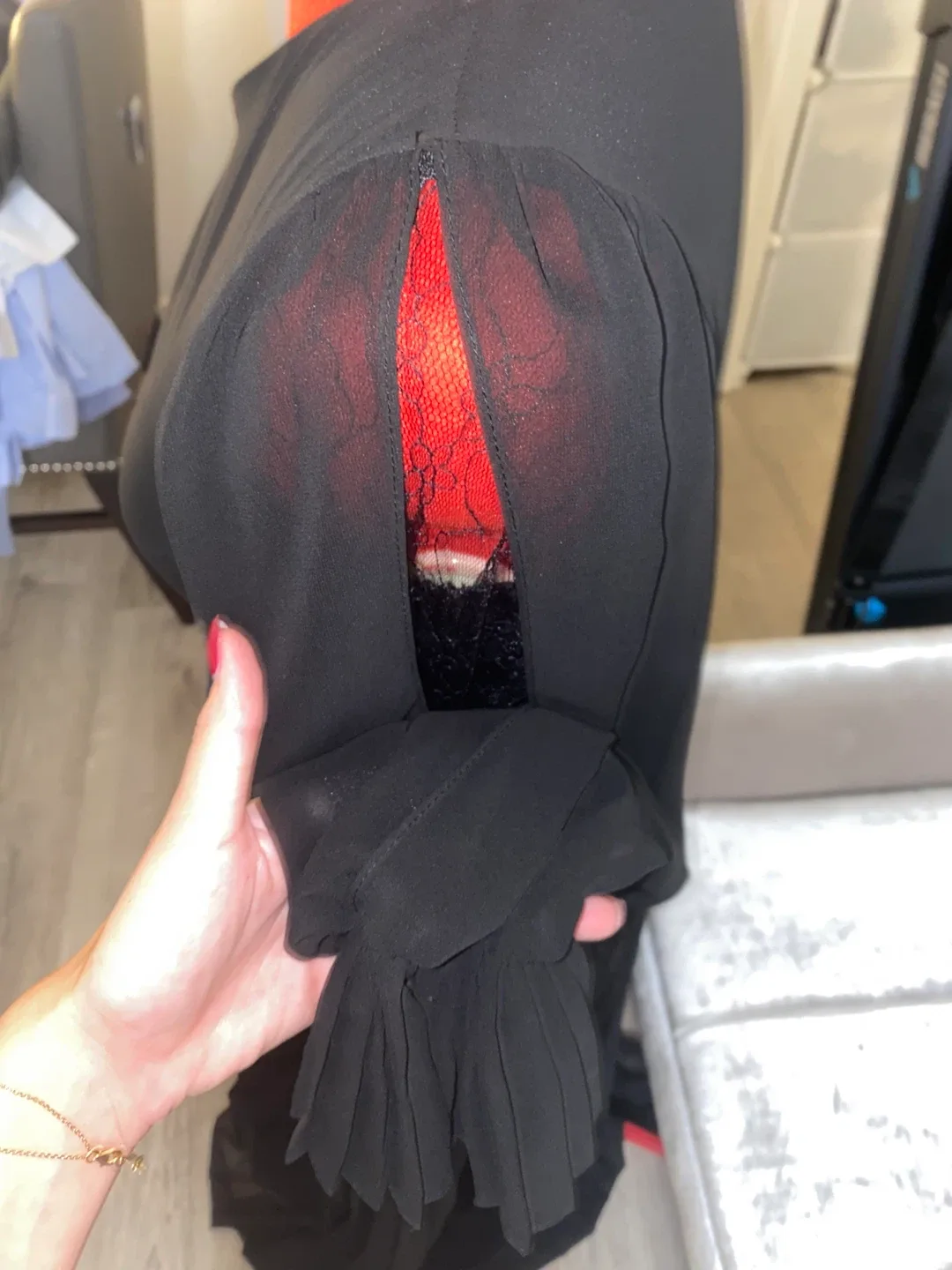 Chiffon Black Long Sleeve Pleated Dress image indicator(4)