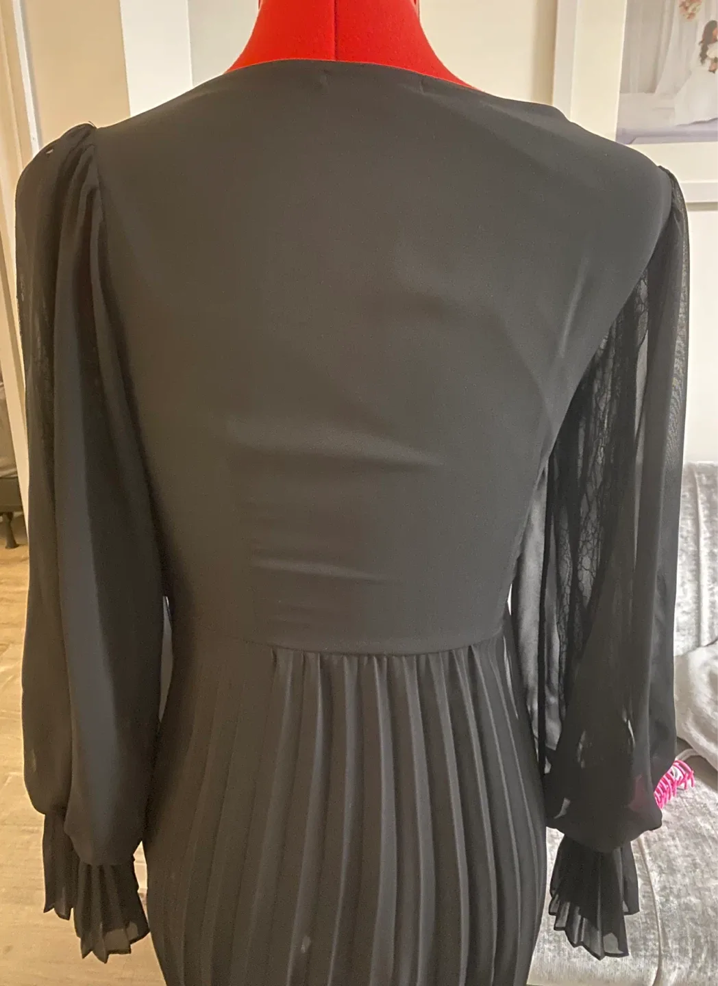 Chiffon Black Long Sleeve Pleated Dress image indicator(6)