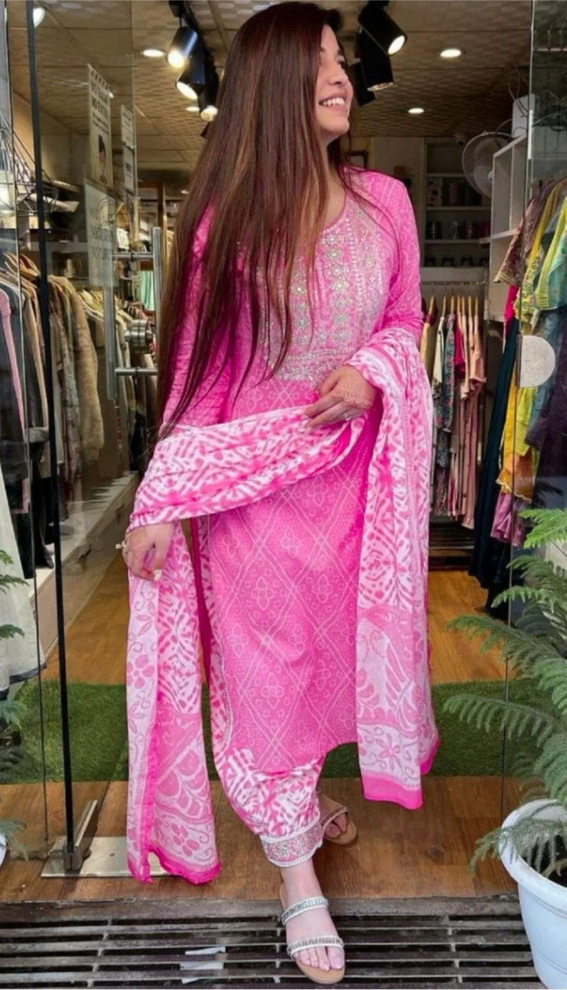 Pink Salwar Kameez thumbnail