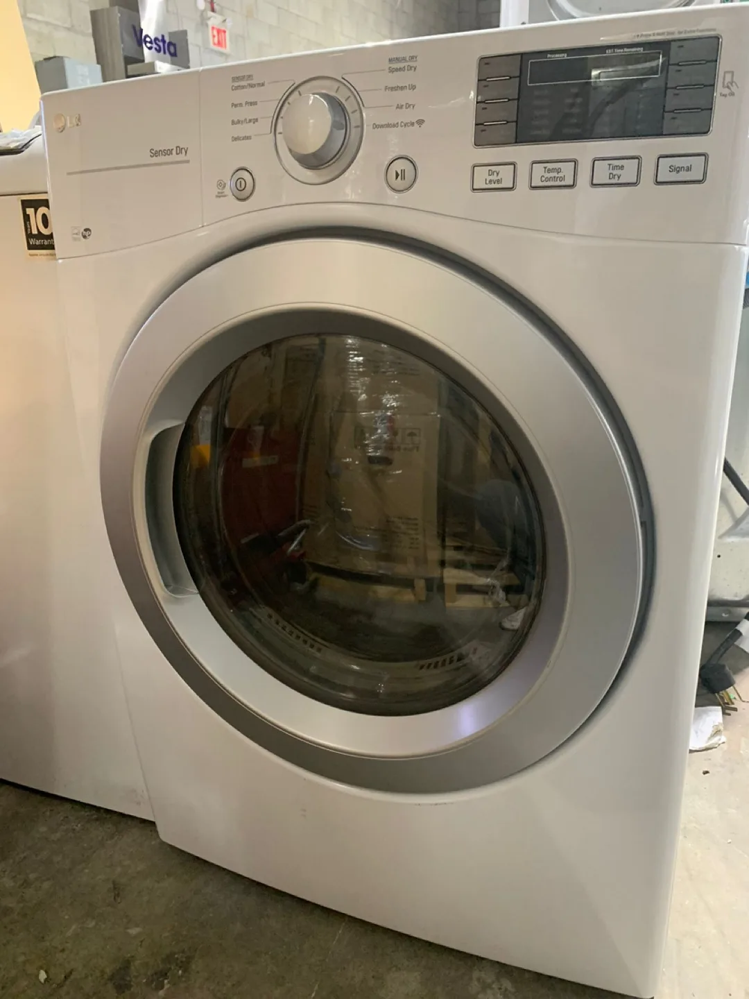 LG 27’ Dryer thumbnail