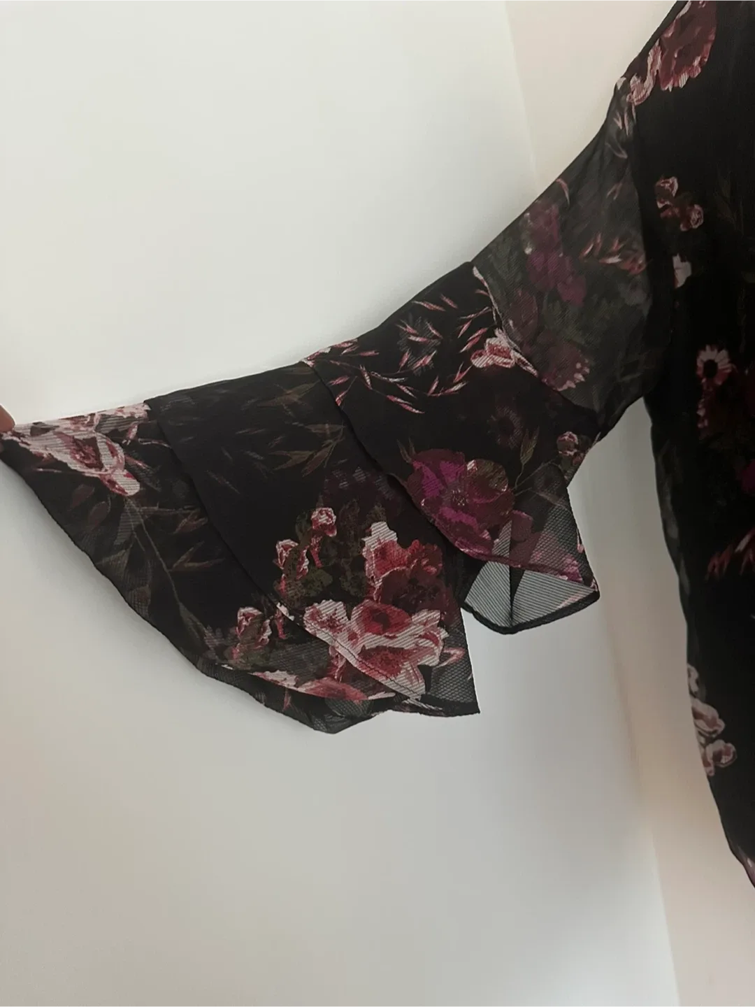 Floral Print Blouse with Ruffle Sleeves image indicator(3)