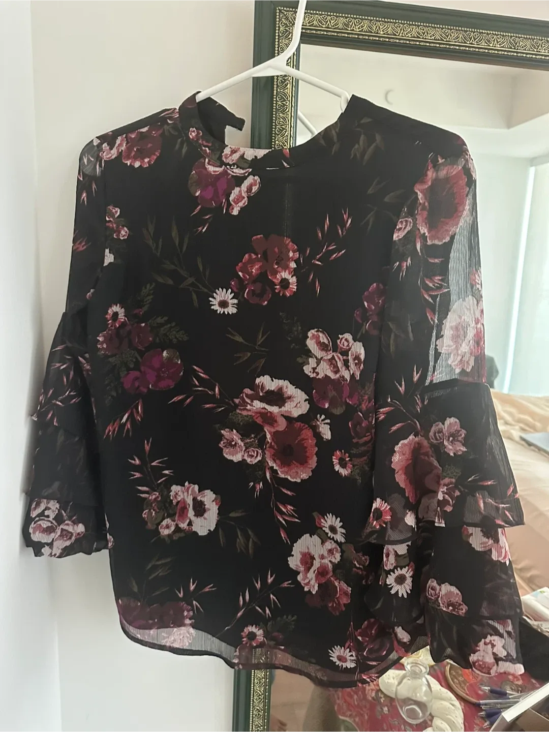 Floral Print Blouse with Ruffle Sleeves image indicator(4)