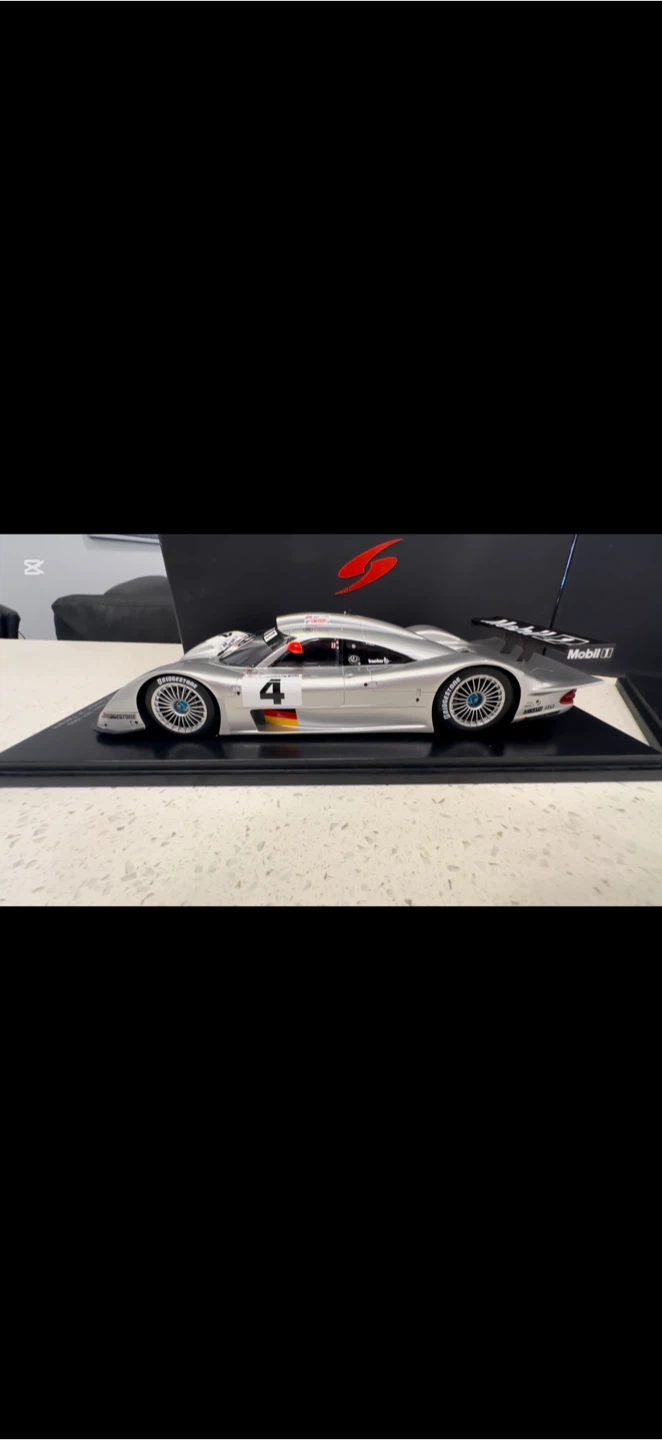 1999 Mercedes Benz CLR Le Mans 24H Diecast Model - photo 5