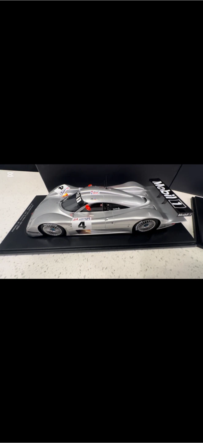1999 Mercedes Benz CLR Le Mans 24H Diecast Model - photo 3