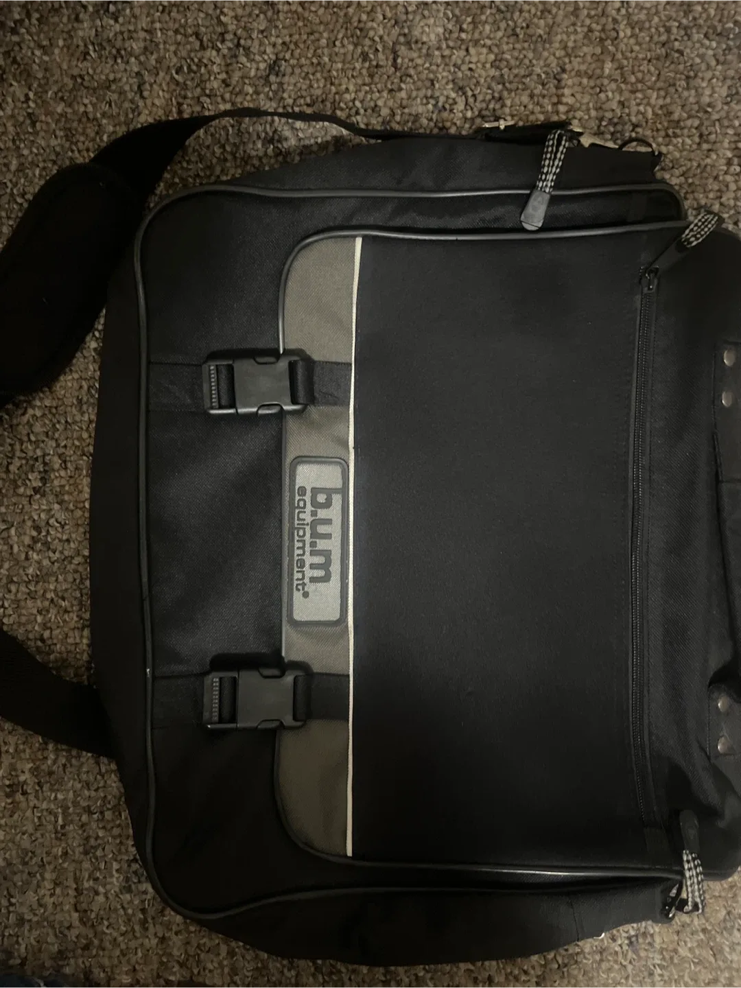 b.u.m. equipment extendable Black Laptop Bag thumbnail