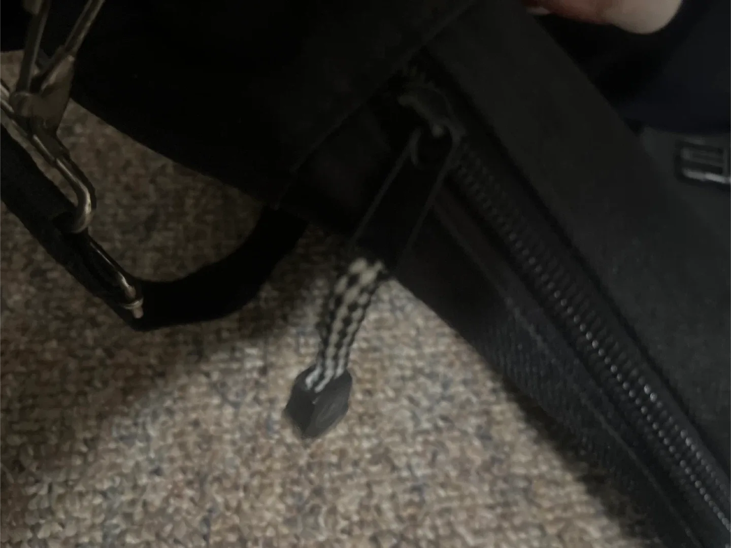 b.u.m. equipment extendable Black Laptop Bag image indicator(8)