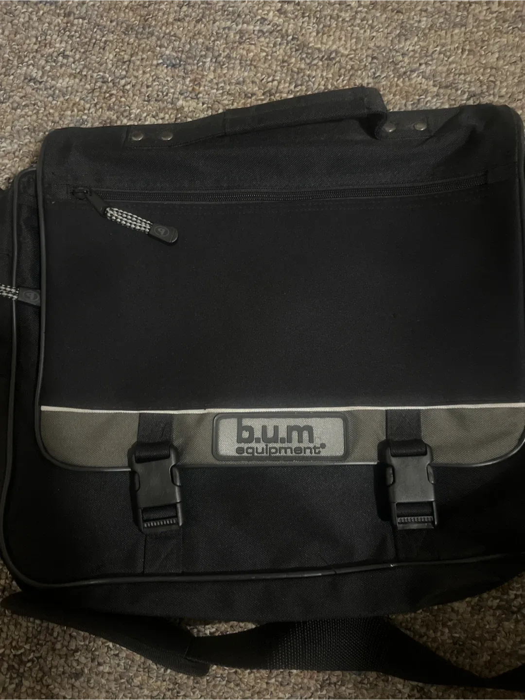 b.u.m. equipment extendable Black Laptop Bag image indicator(10)