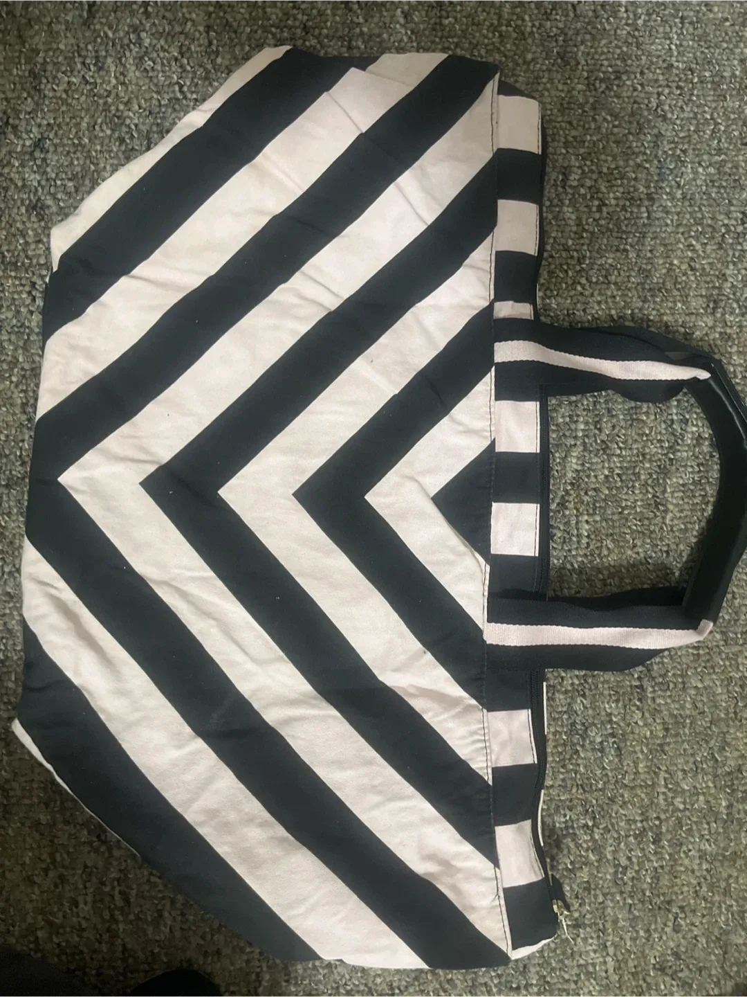 Victoria's Secret Tote Bag - Black & White image indicator(3)