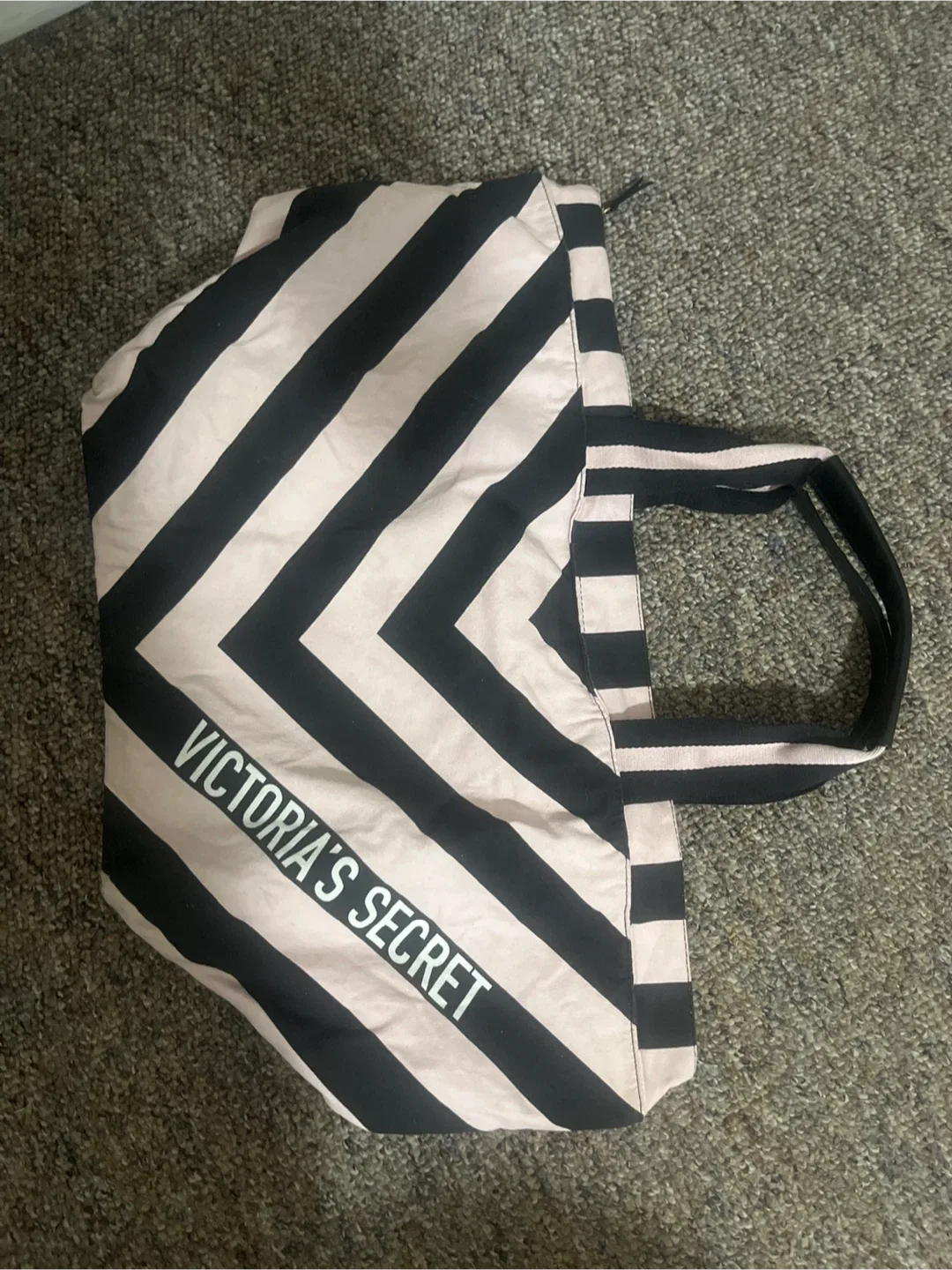 Victoria's Secret Tote Bag - Black & White image indicator(4)