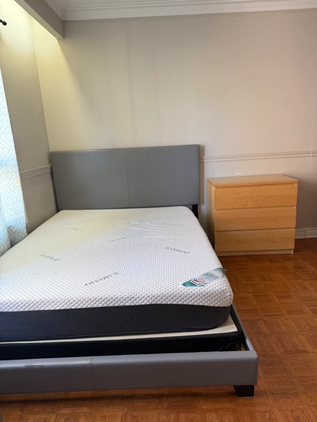 Bed frame+Mattress