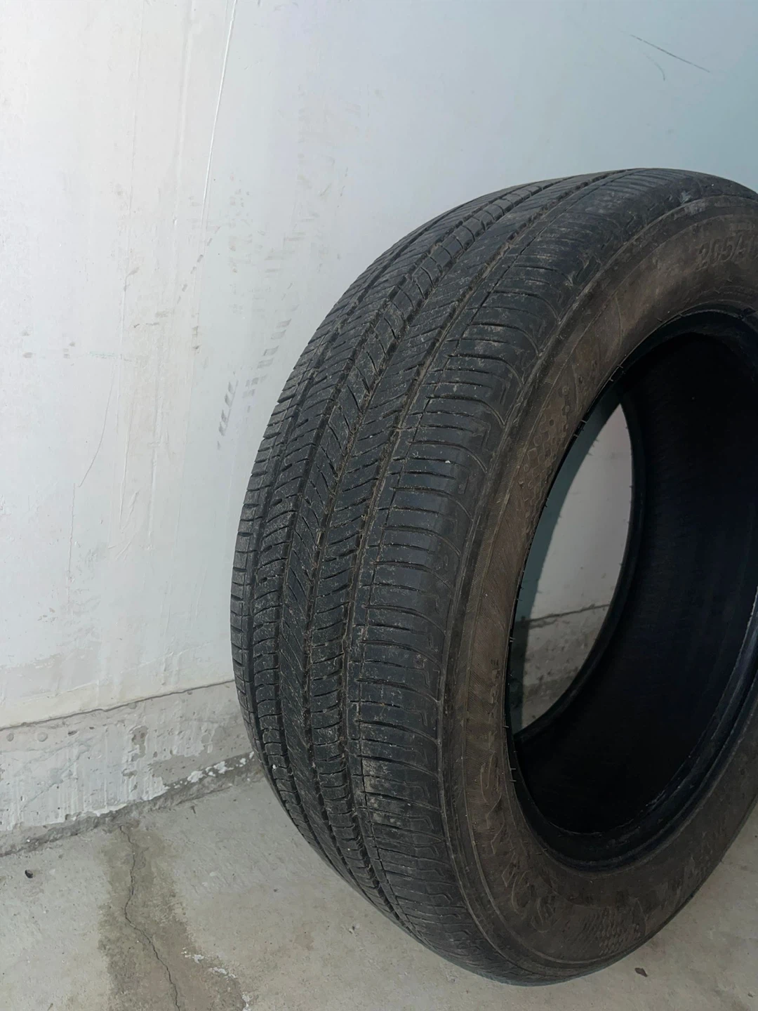 Kumho Solus TA11 Tire 205/55R16 91H