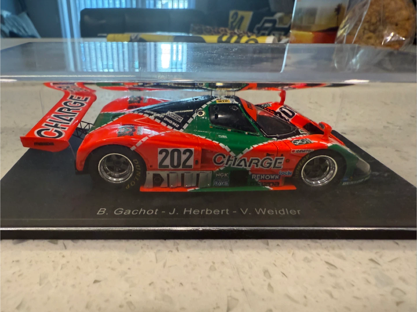 1/43 1990 Mazda 787 LM Diecast Model Car - photo 2