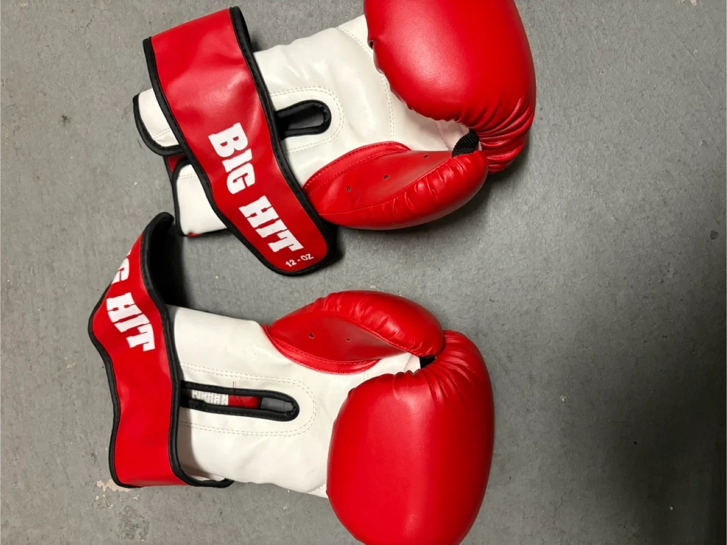 Big Hit Boxing Gloves 12 oz - Red & White image indicator(2)