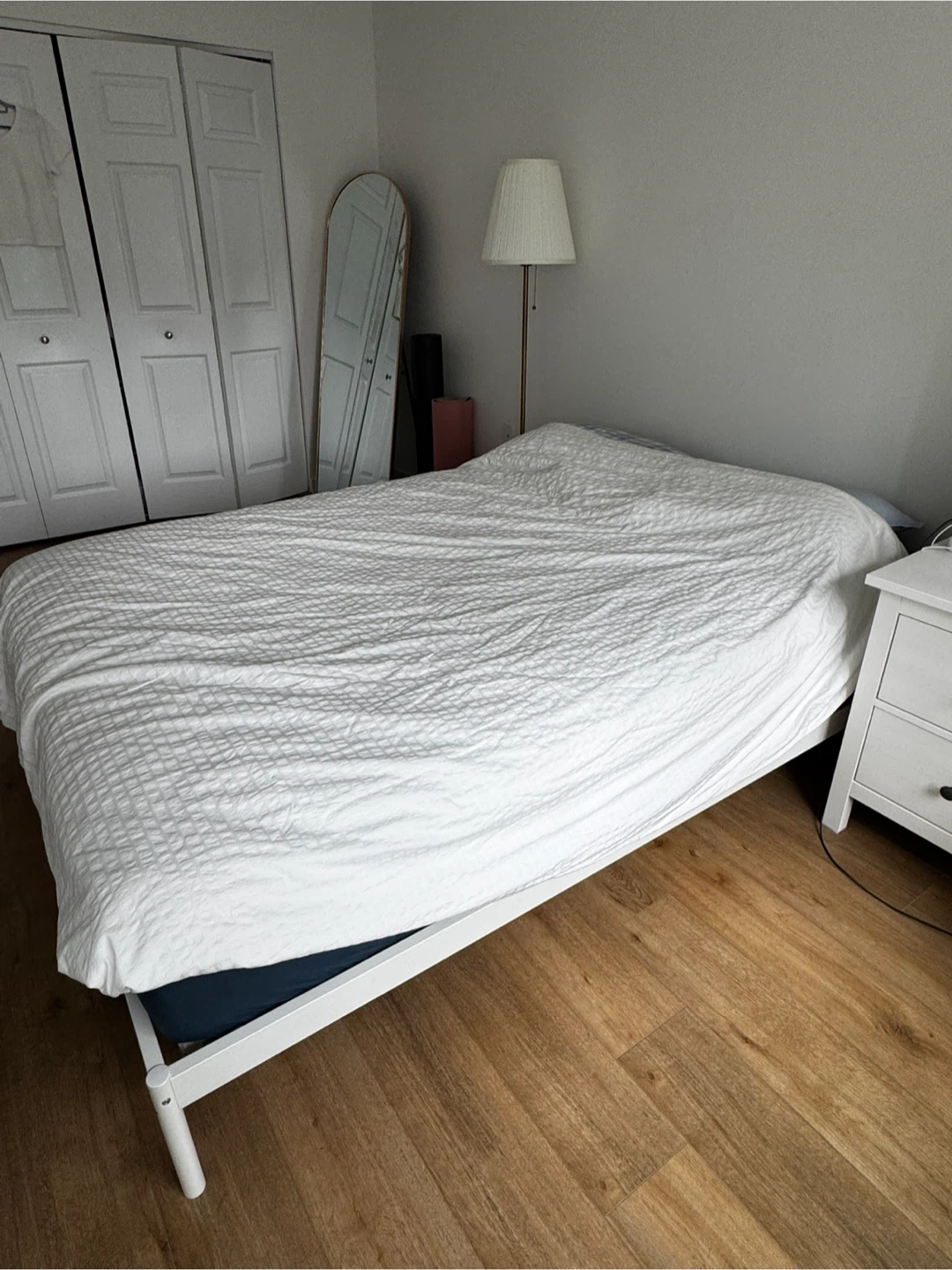IKEA VEVELSTAD Queen Bed Frame - photo 2