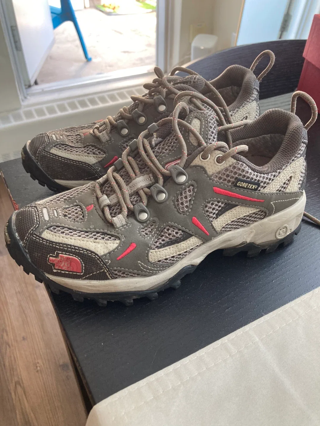 The North Face Vibram Hiking Shoe Size 5 thumbnail