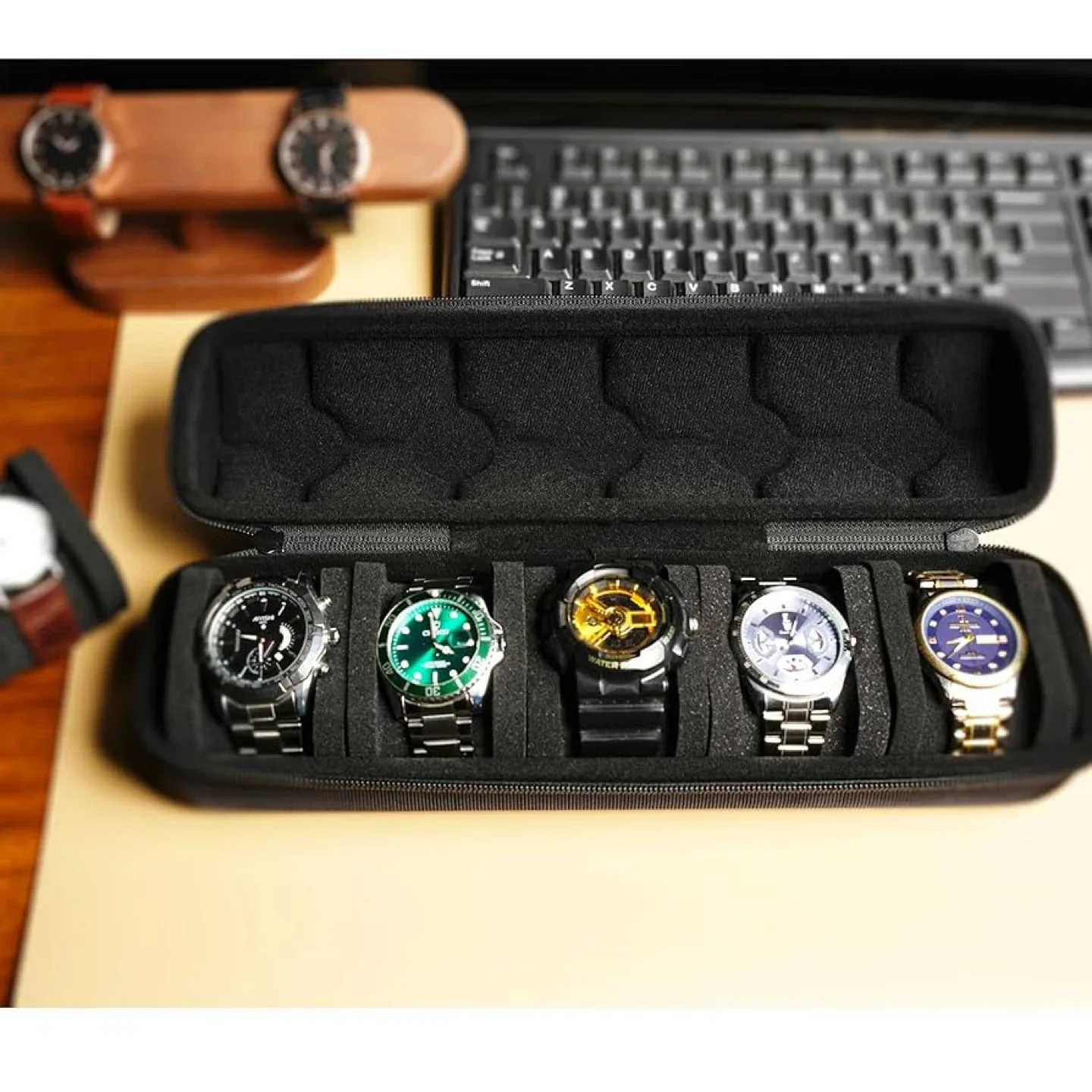 Black Watch Travel Case - Holds 5 Watches thumbnail