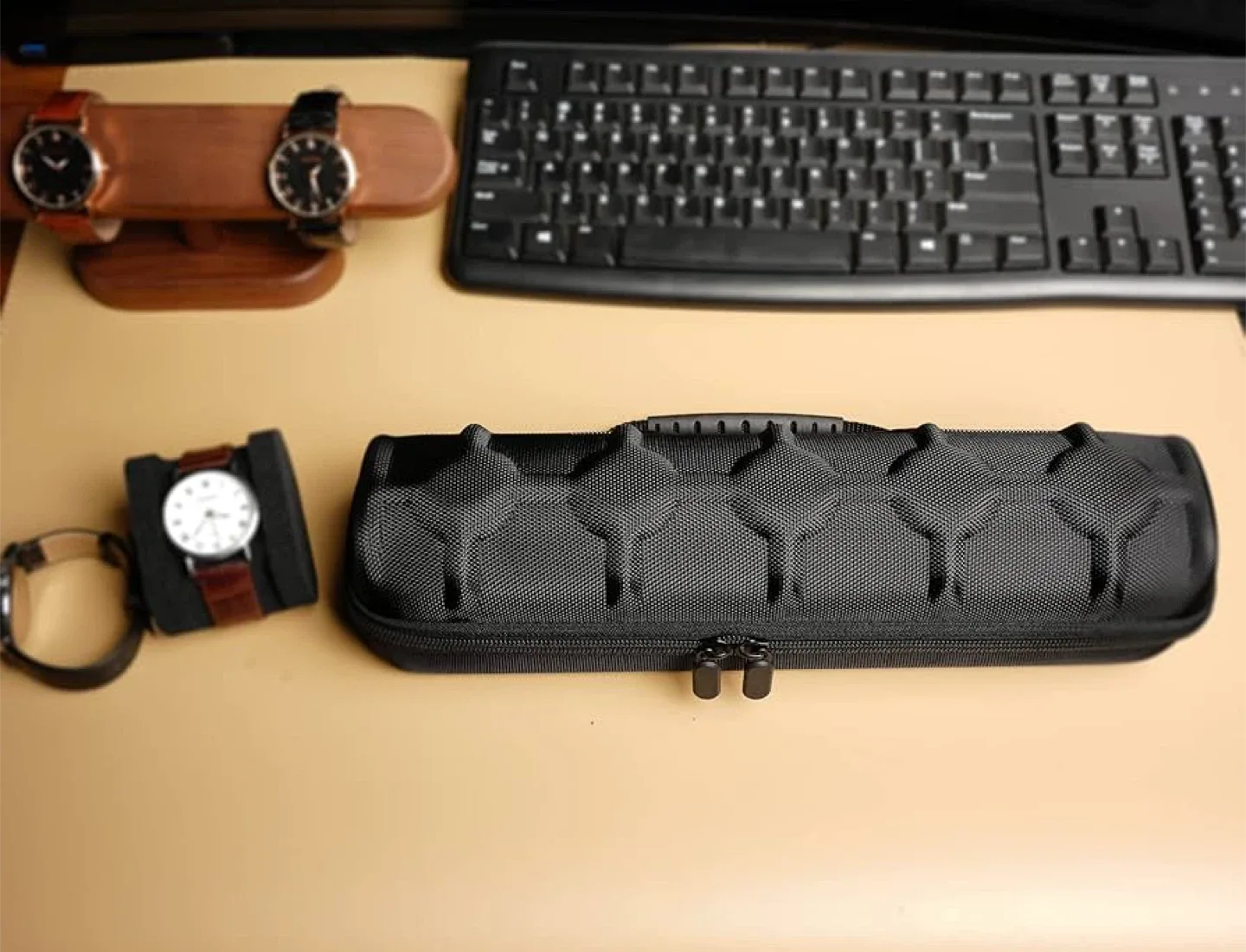Black Watch Travel Case - Holds 5 Watches image indicator(3)