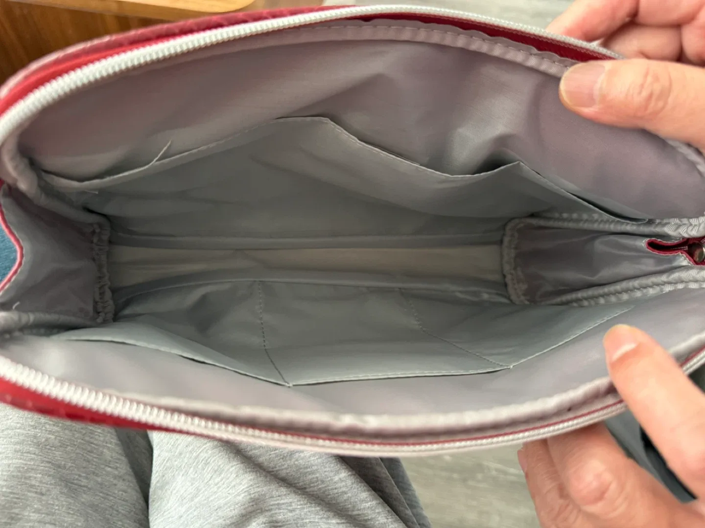 Elizabeth Arden Makeup Set image indicator(7)