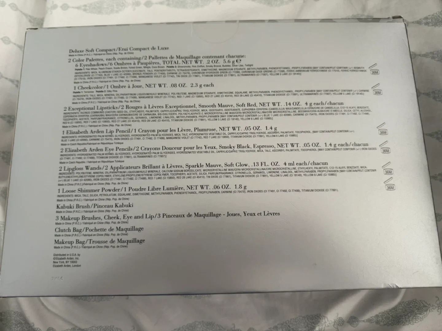 Elizabeth Arden Makeup Set image indicator(9)